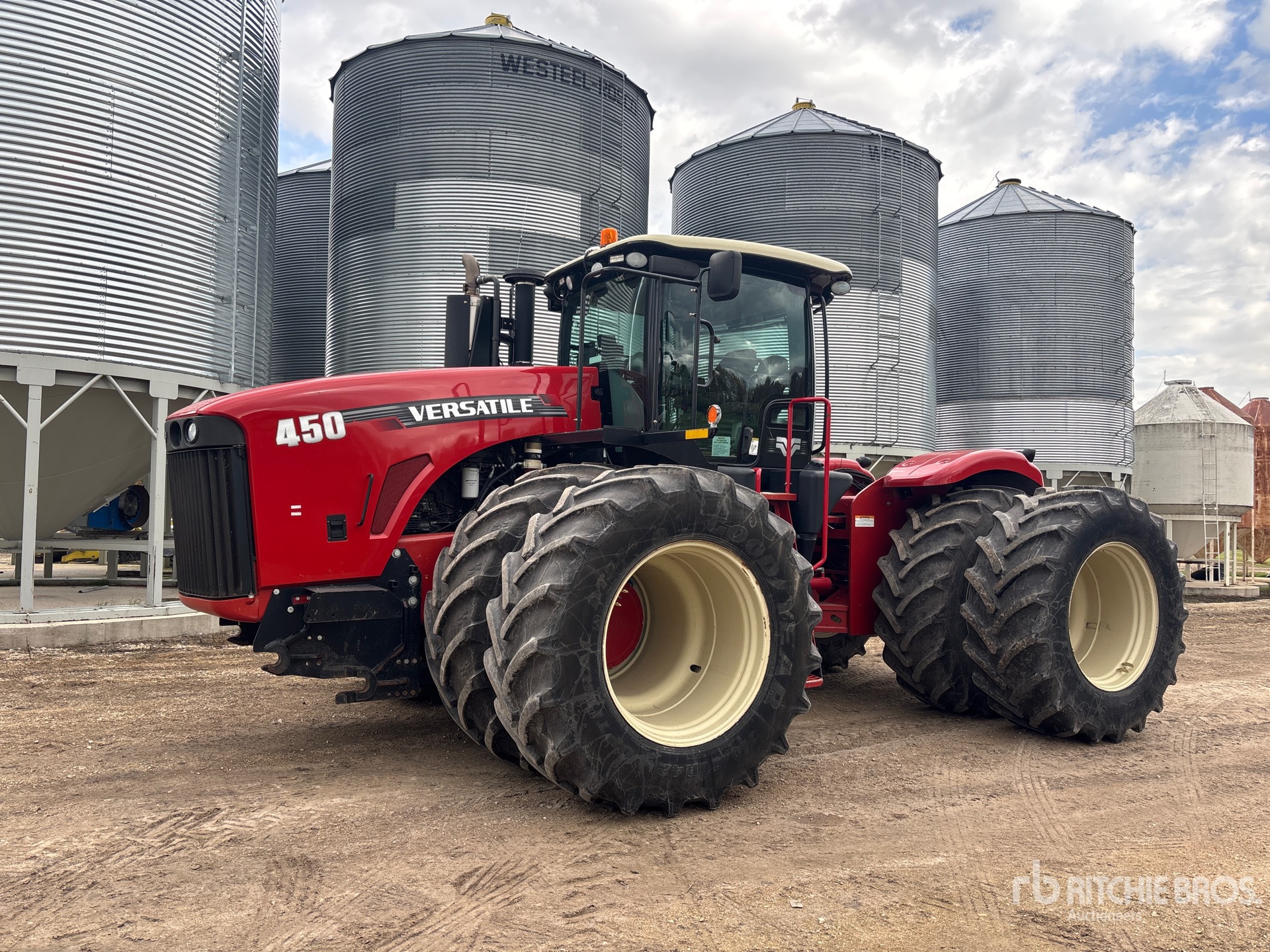 2014 Versatile 450