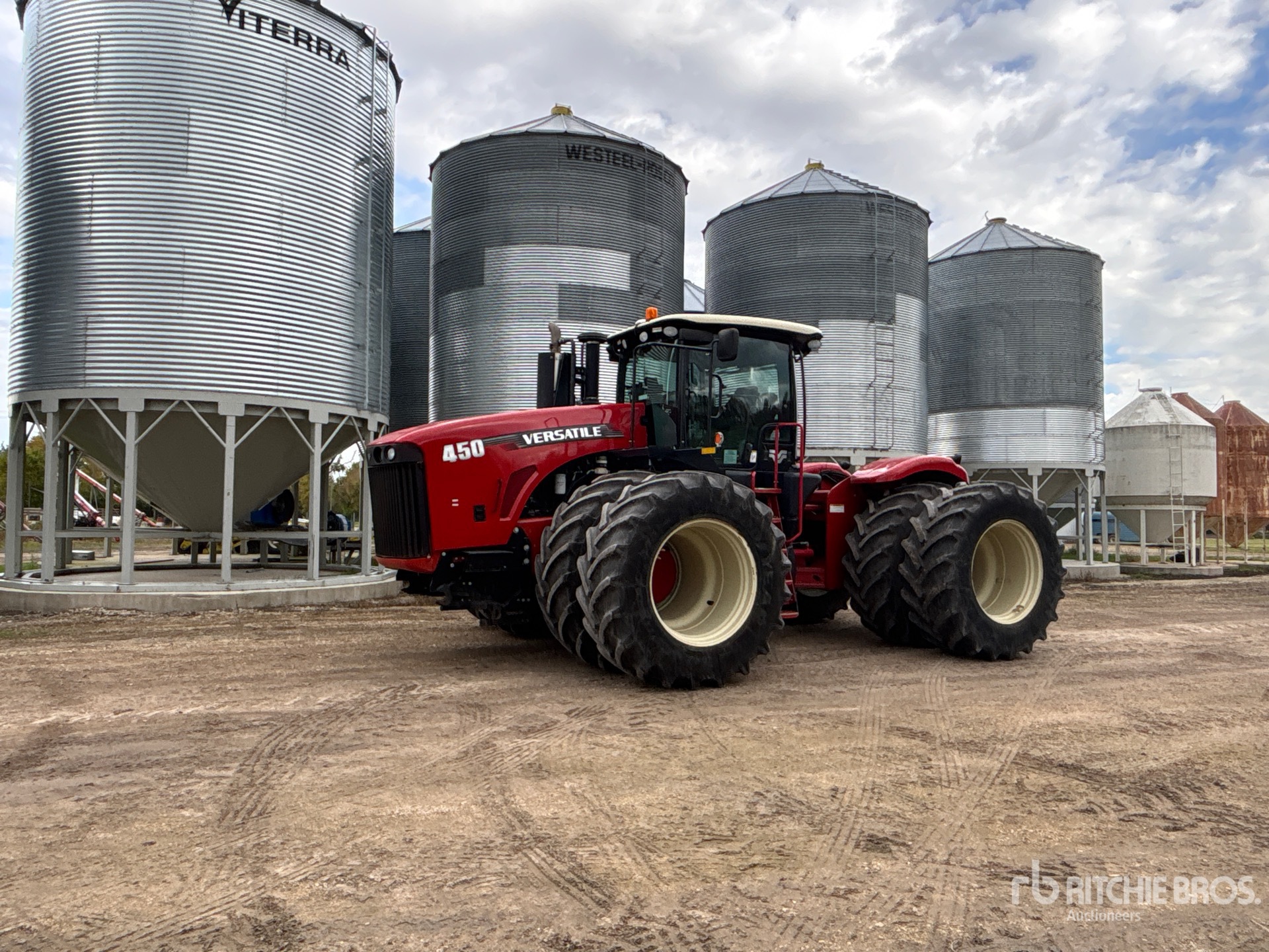 2014 Versatile 450