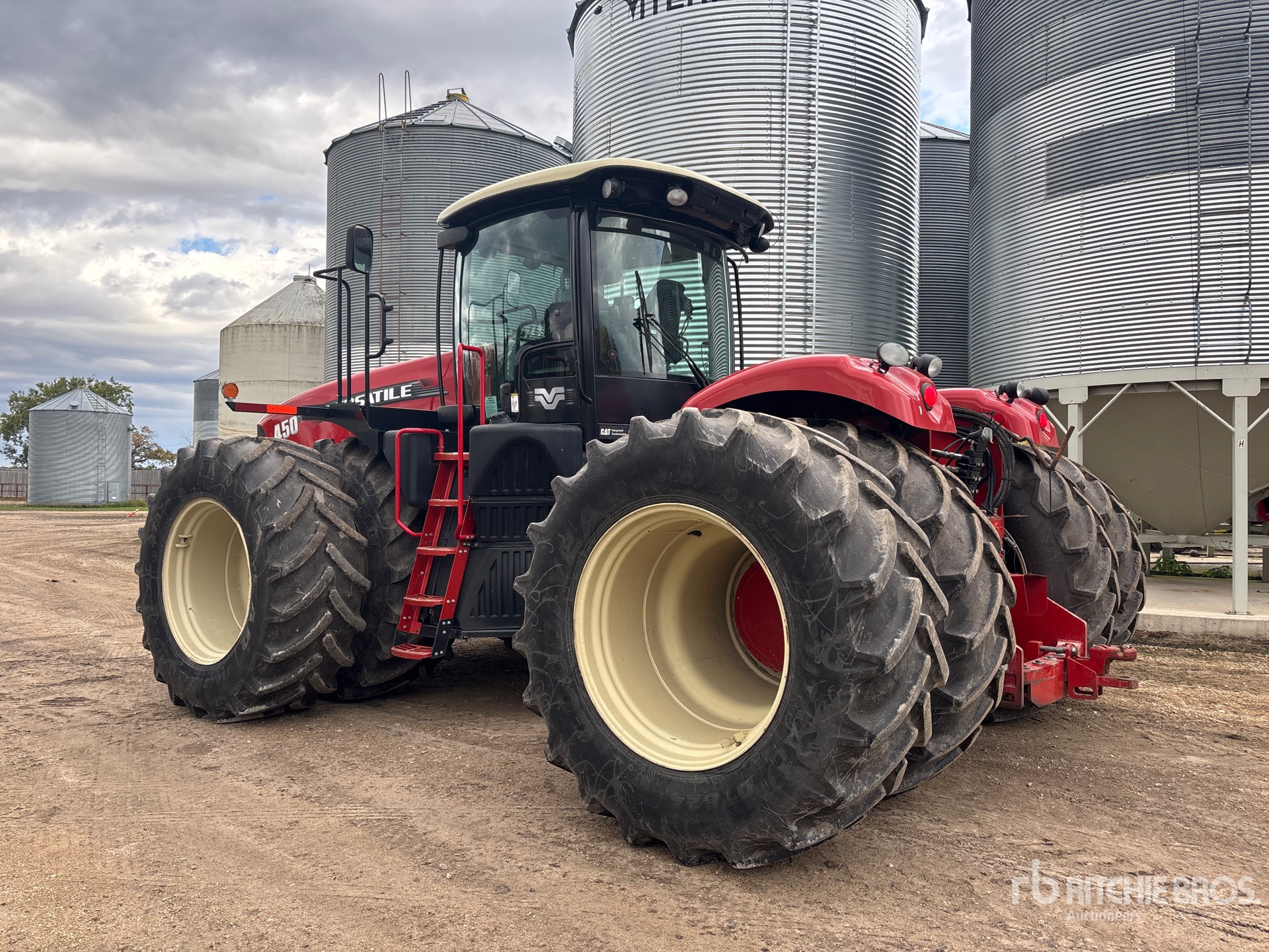 2014 Versatile 450