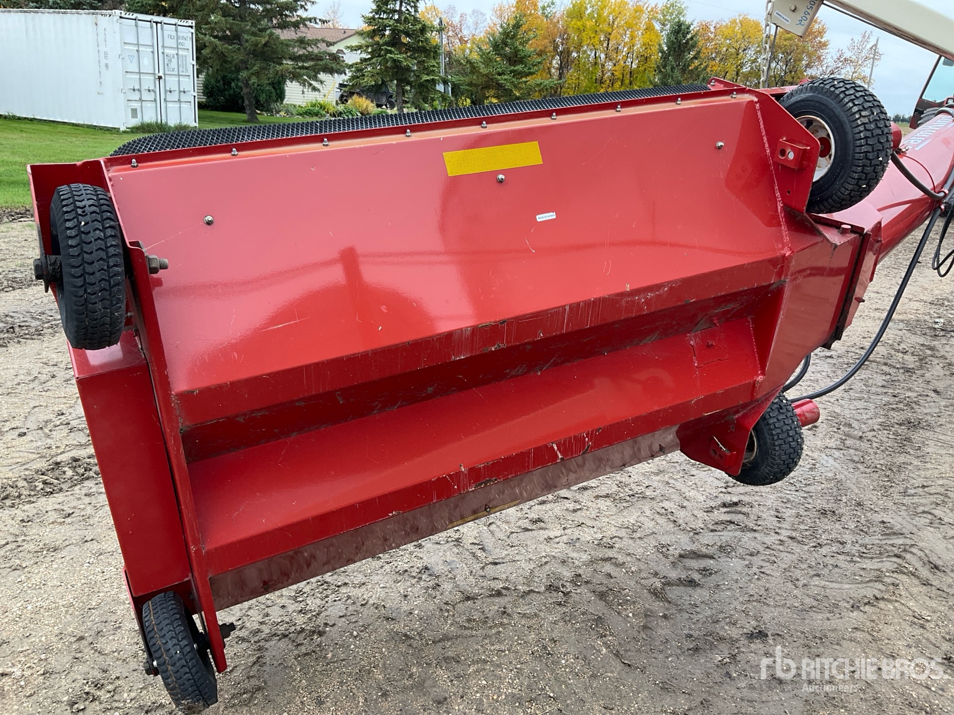 2017 Farm King 1385