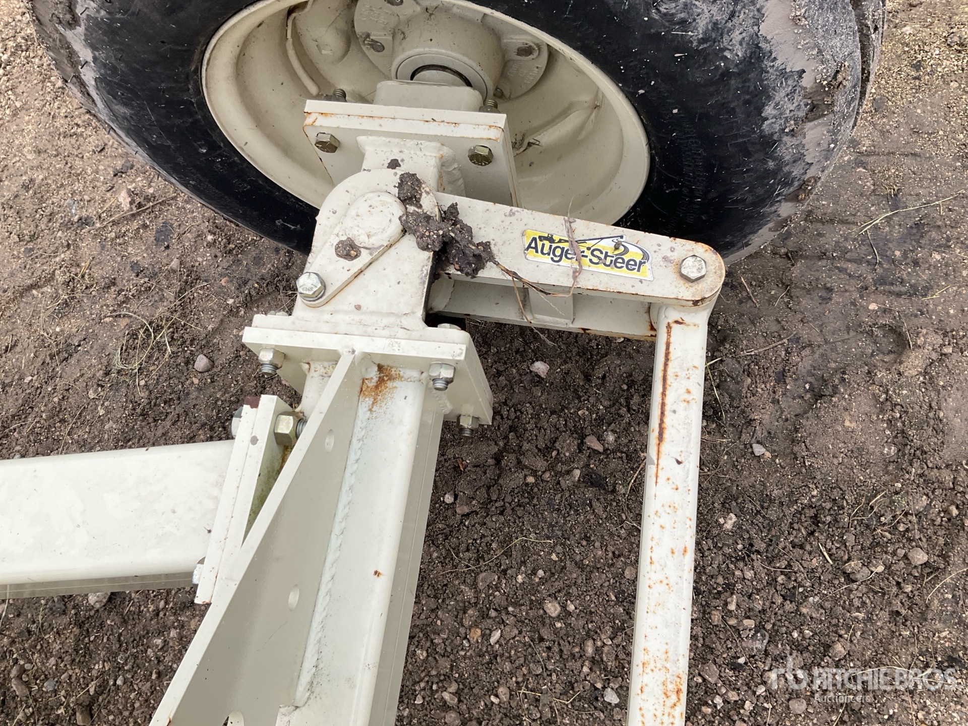 2017 Farm King 1385