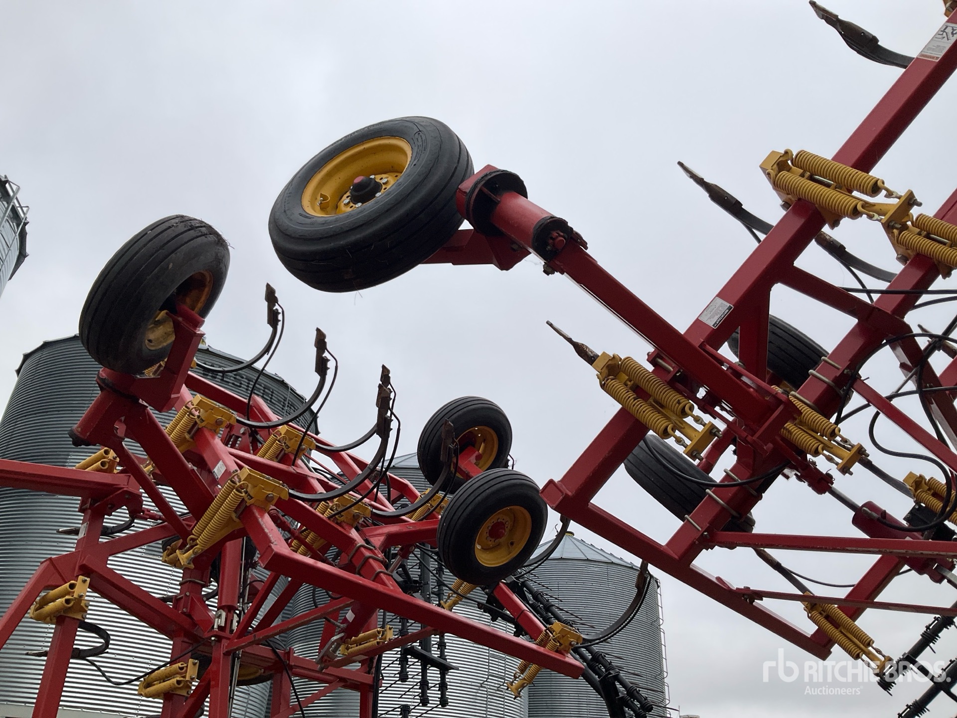 2011 Bourgault 9400