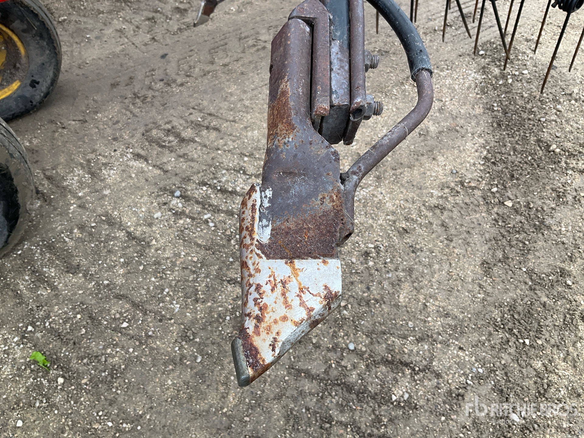 2011 Bourgault 9400