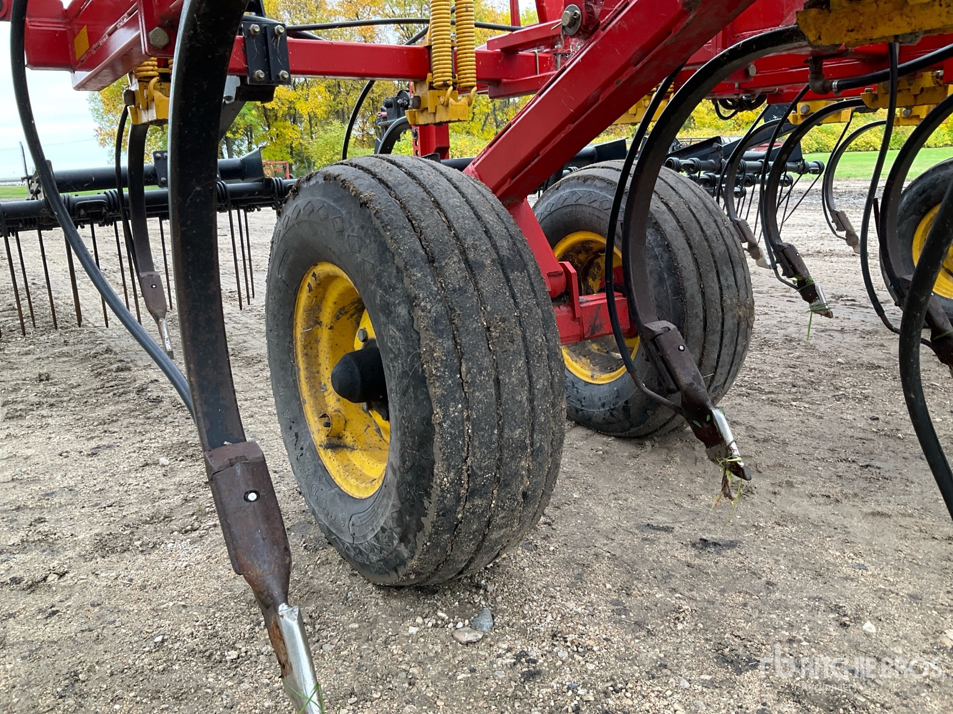 2011 Bourgault 9400