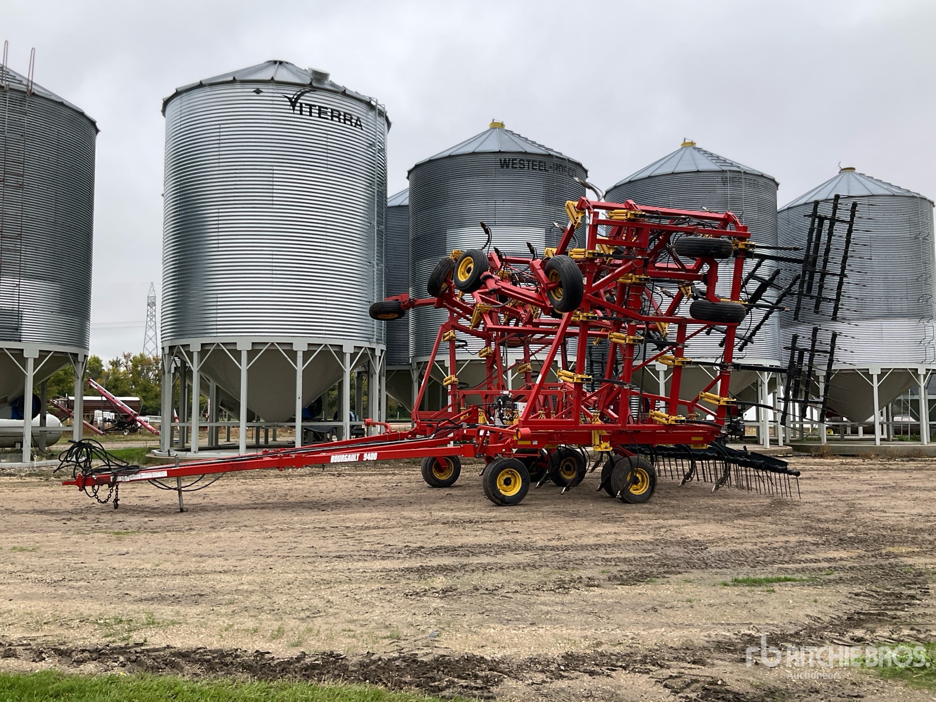 2011 Bourgault 9400