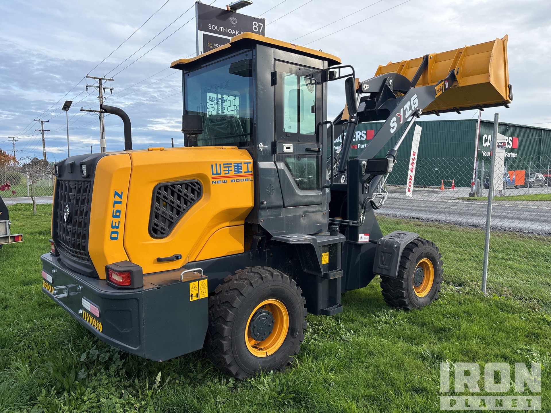 General Appearance with Picture, Right Rear Corner