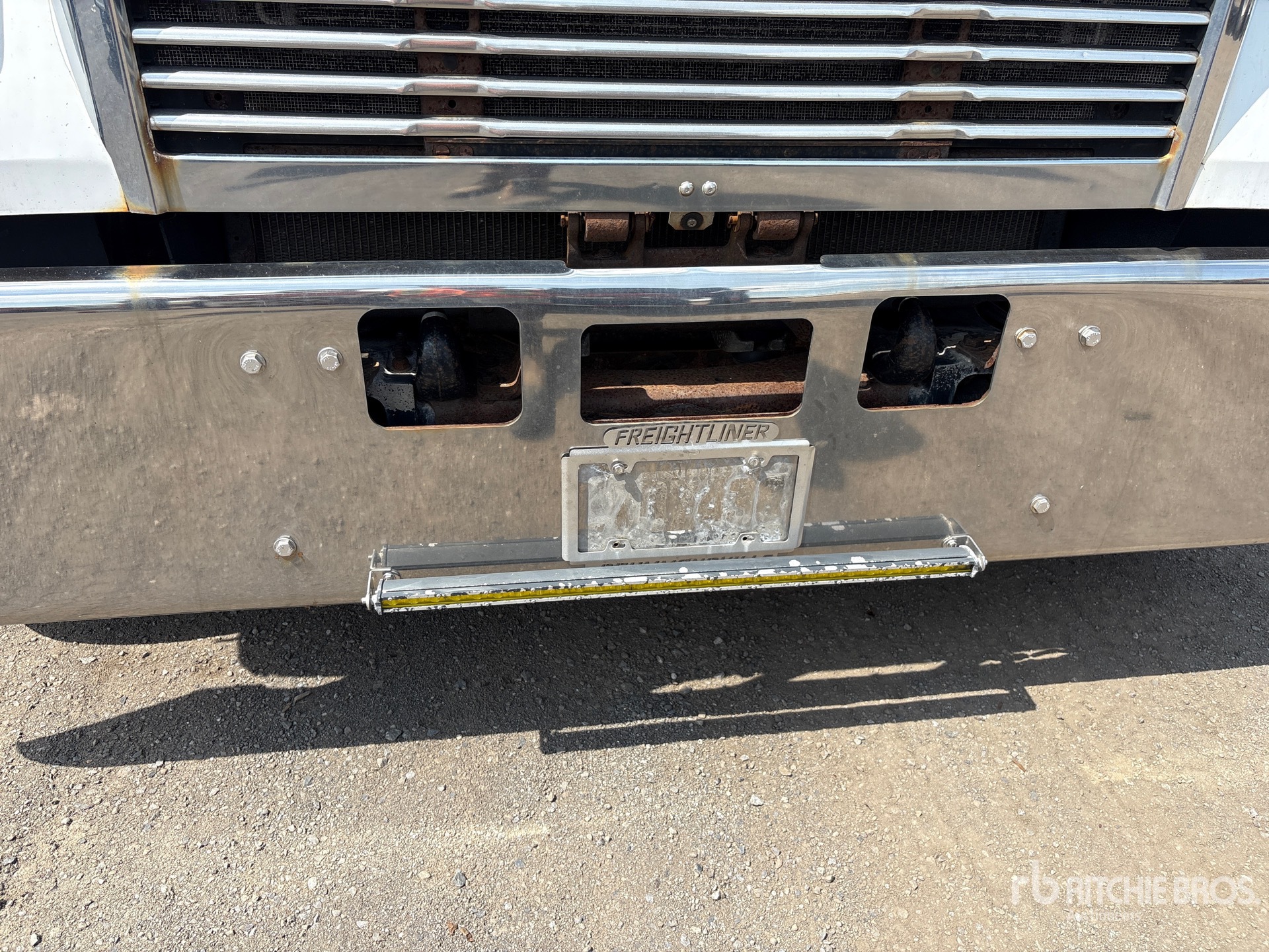 2016 Freightliner Coronado 122