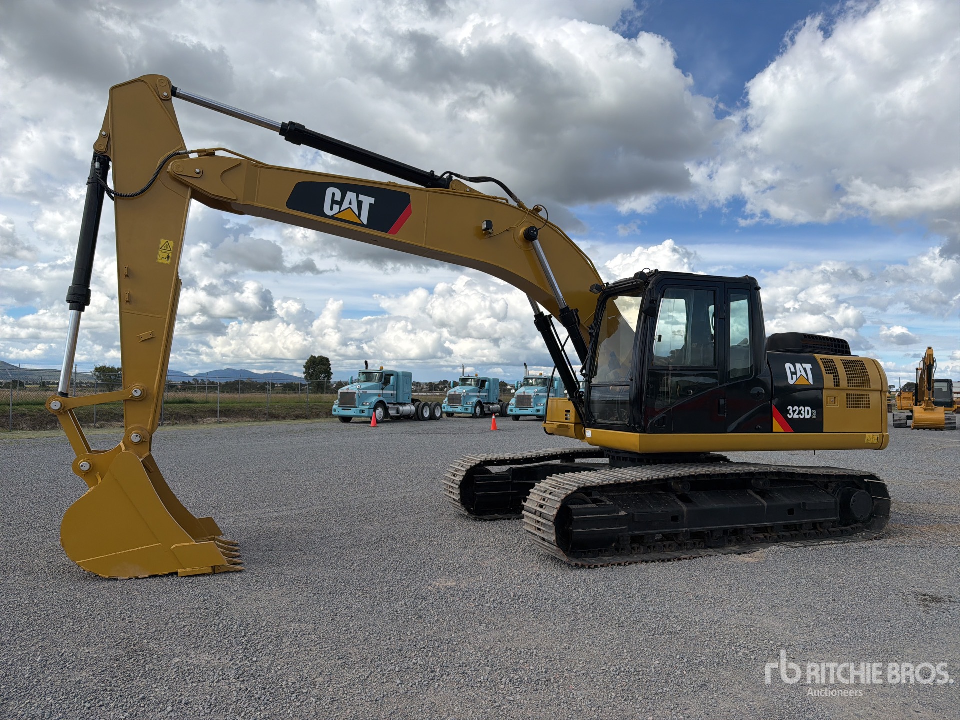 2020 Caterpillar 323D III