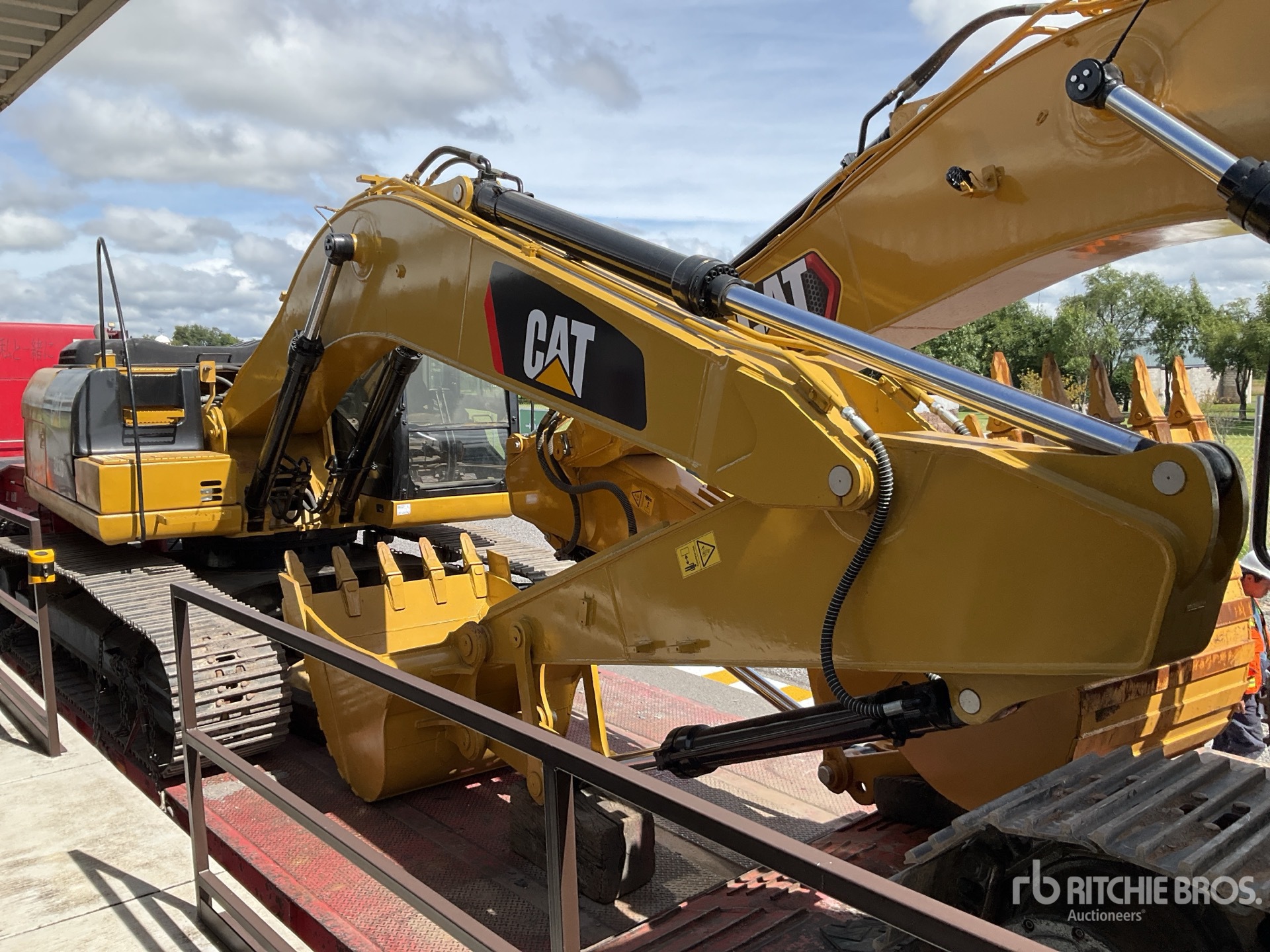 2020 Caterpillar 323D III