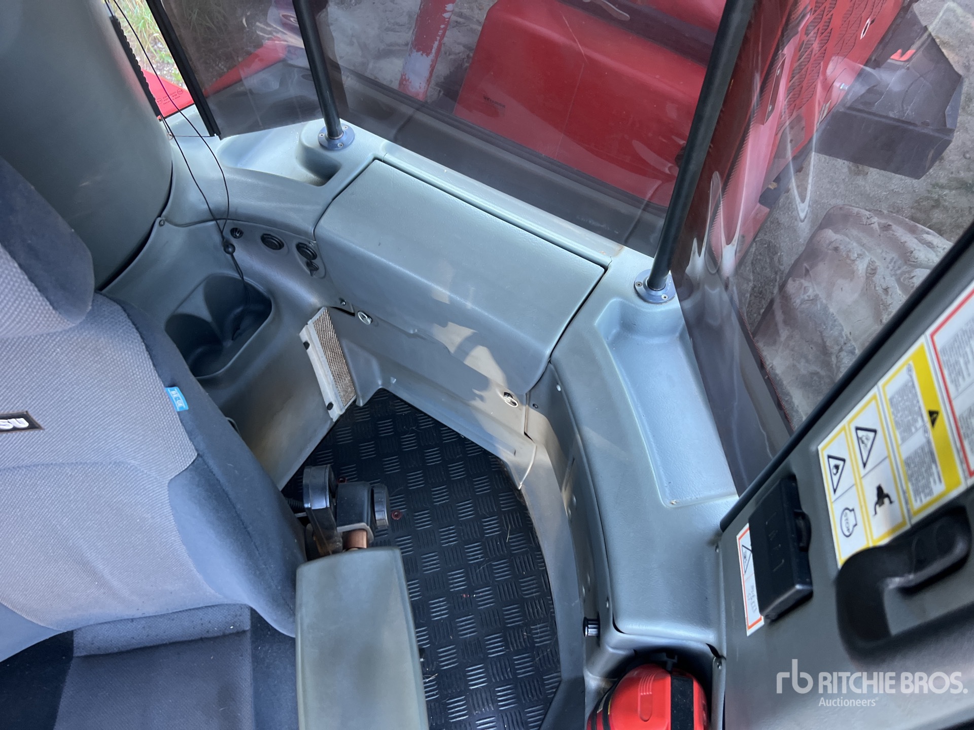 2014 Komatsu 931.1