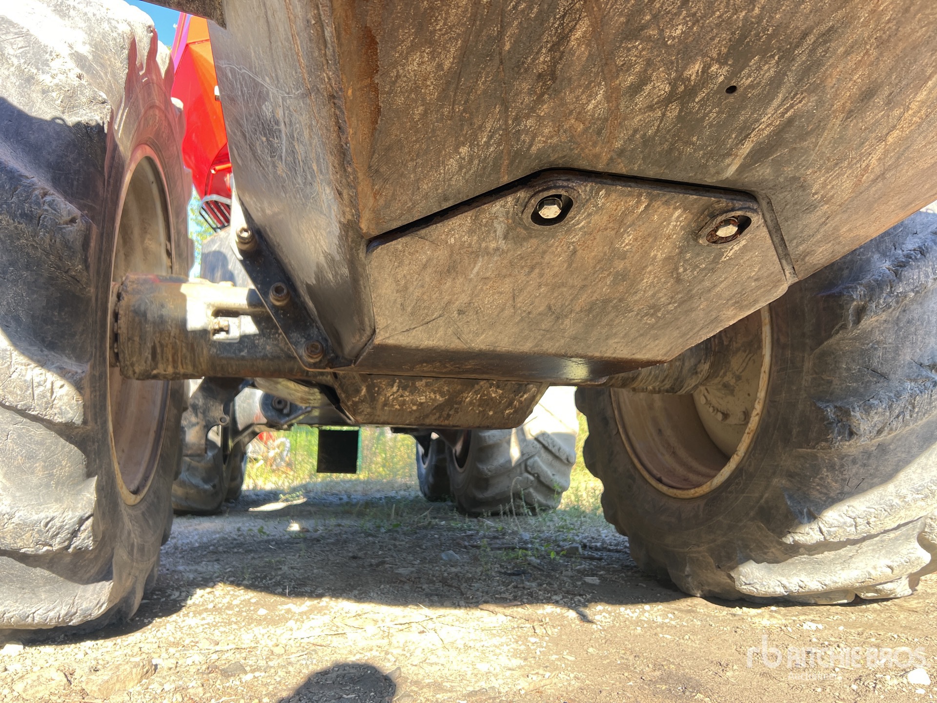2014 Komatsu 931.1