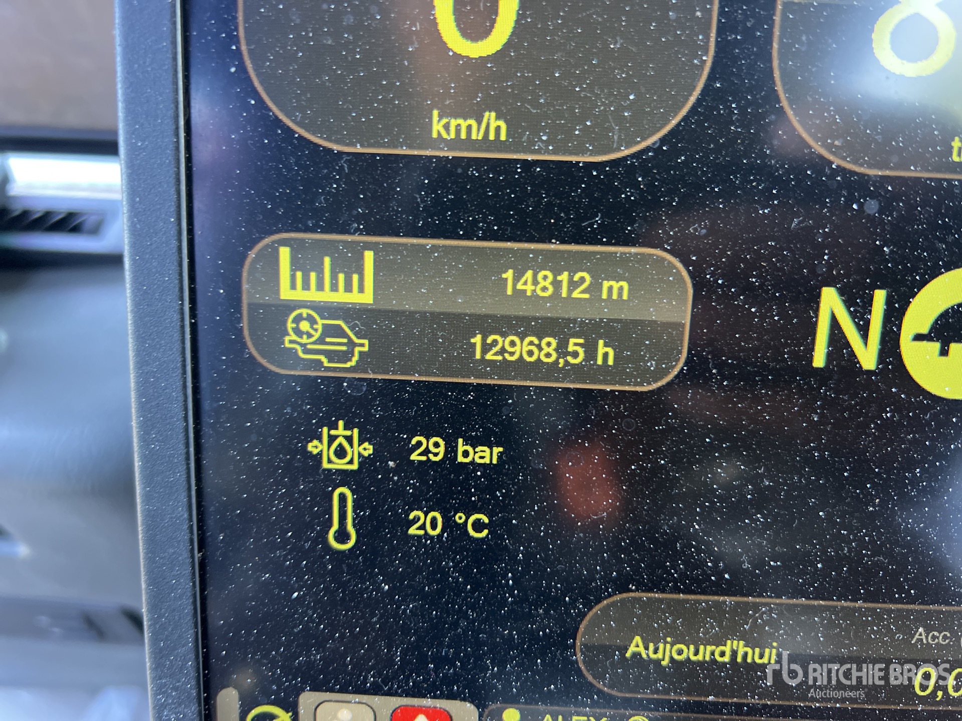 2014 Komatsu 931.1