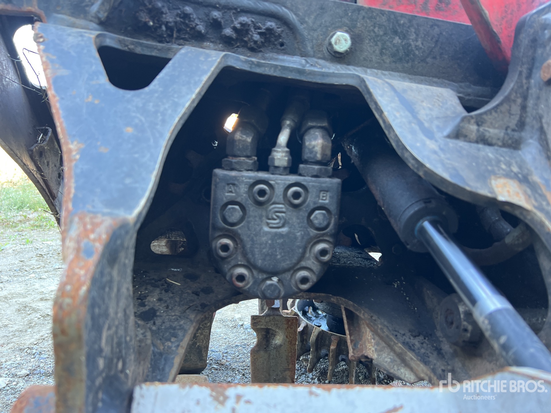 2014 Komatsu 931.1