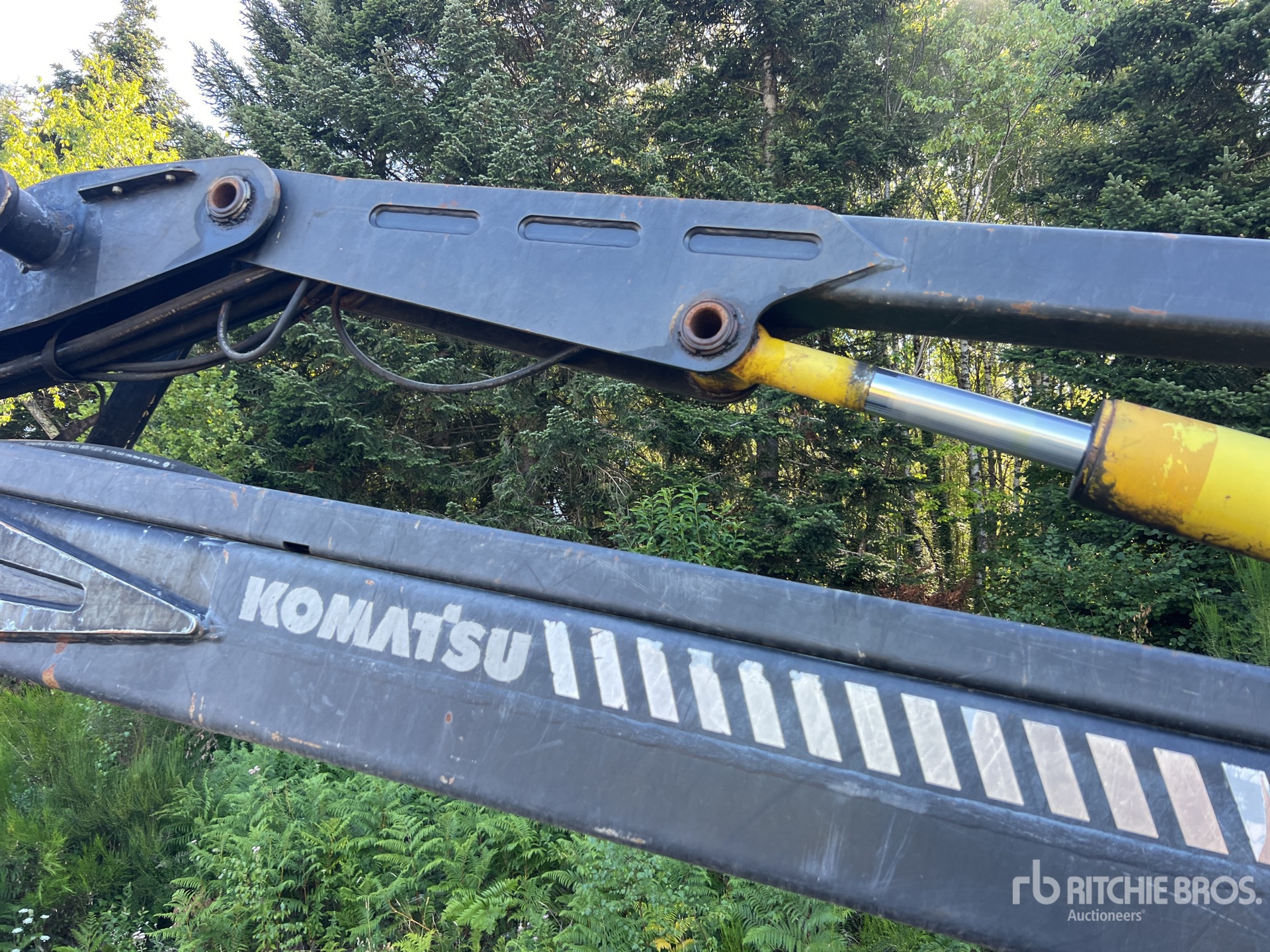 2014 Komatsu 931.1