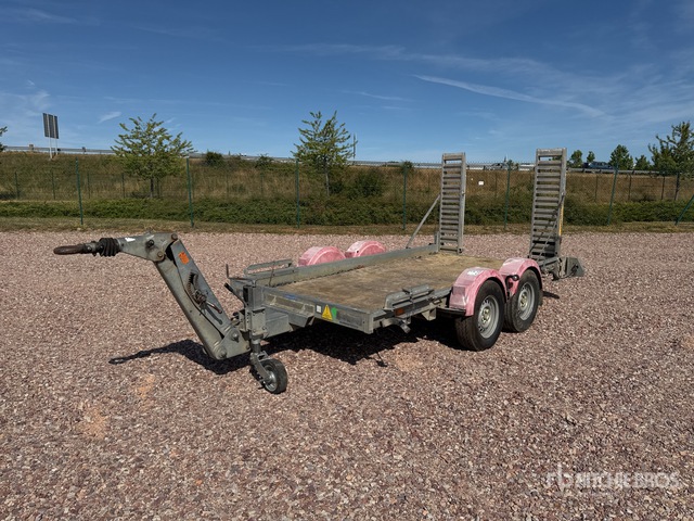 2015 Hubiere H212L14CF Equipment Trailer