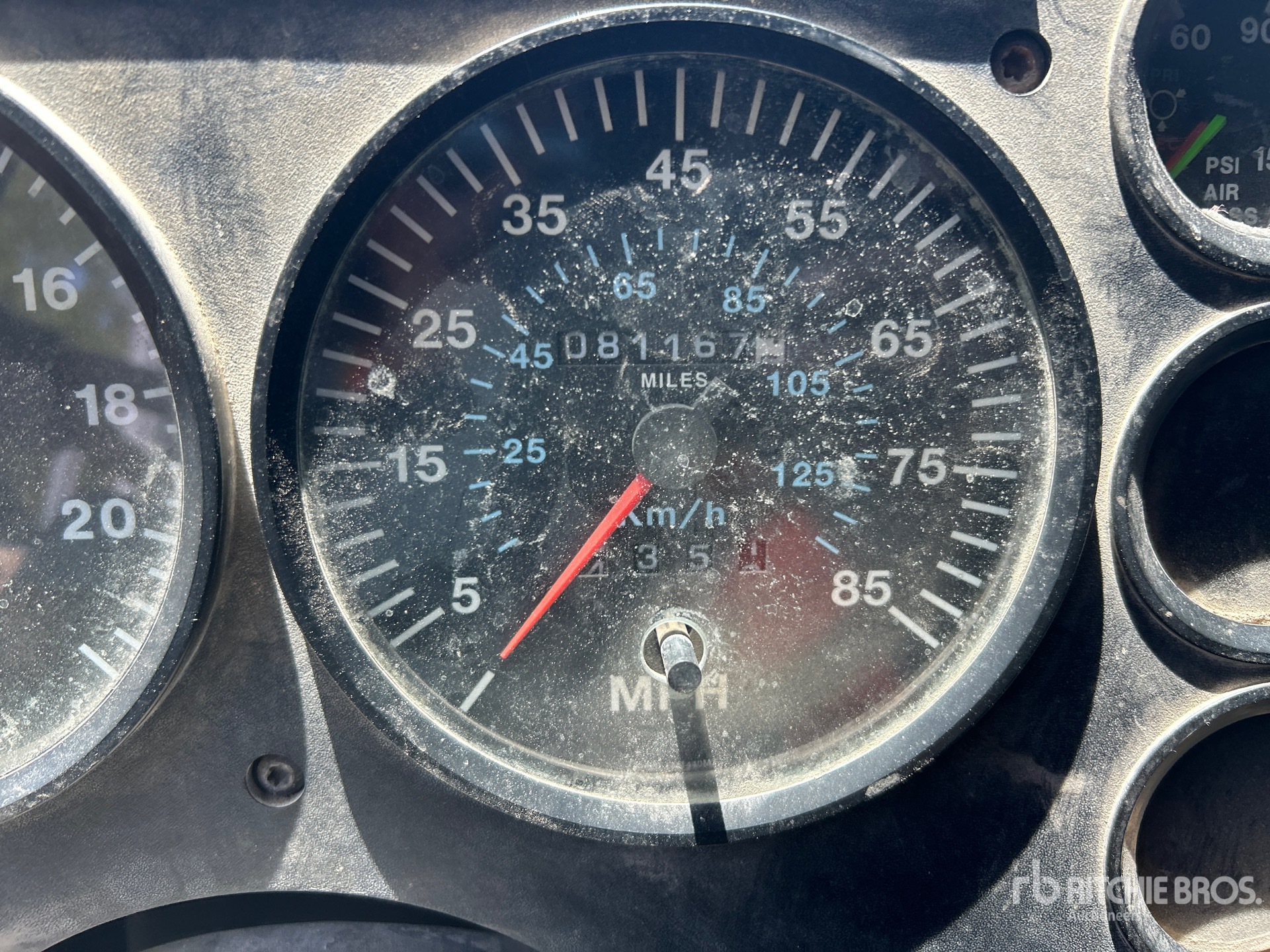 1997 Mack CH613
