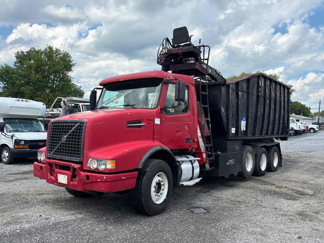 2006 Volvo VHD 8x4 Prentice 124 Grapple Boom Roll-Off Truck