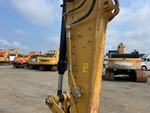 Hydraulics with Auxiliary Hydraulic Plumbing
