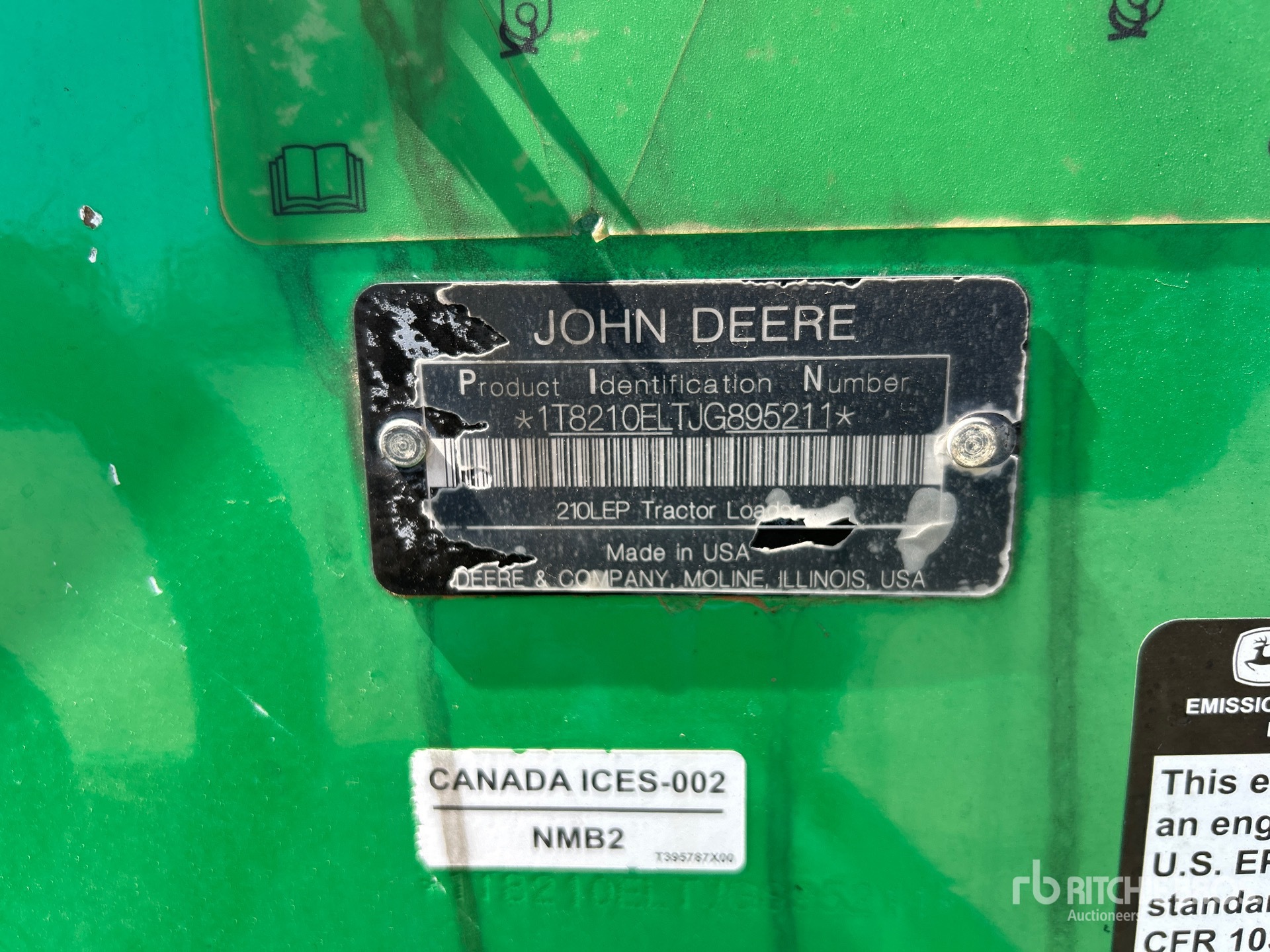 2018 John Deere 210L