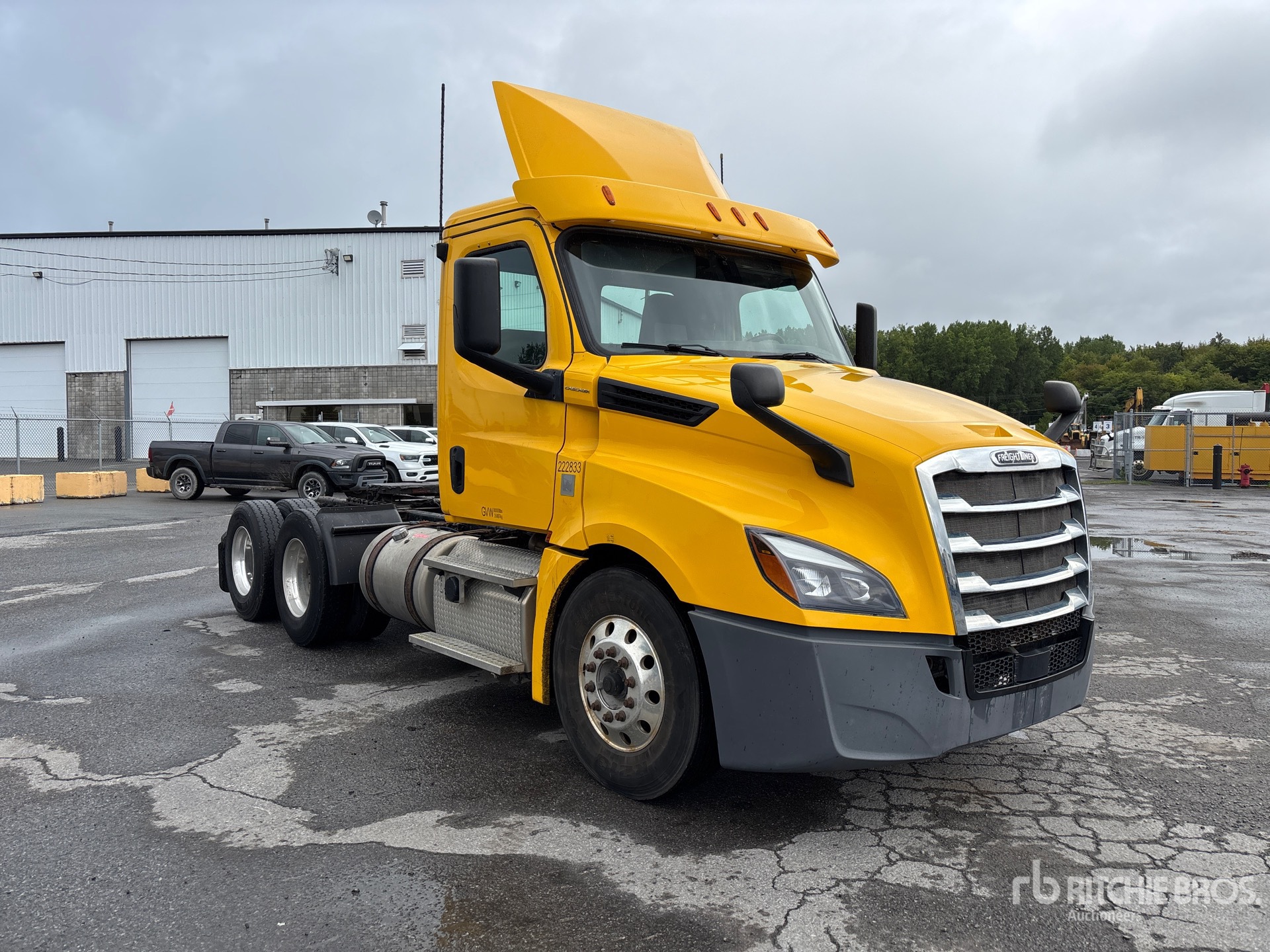 2019 Freightliner CASCADIA 126
