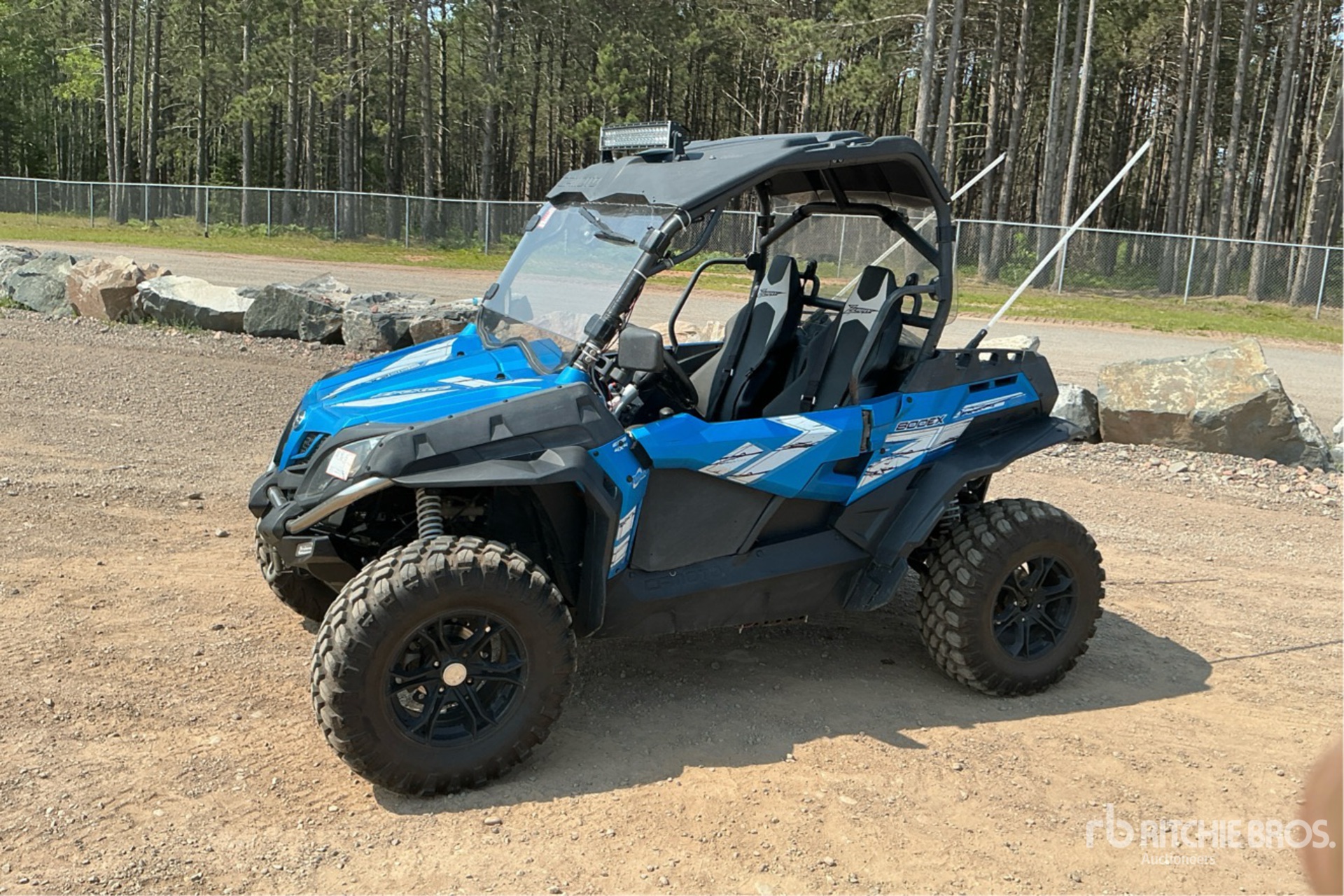 General Appearance with Picture, Left Front Corner