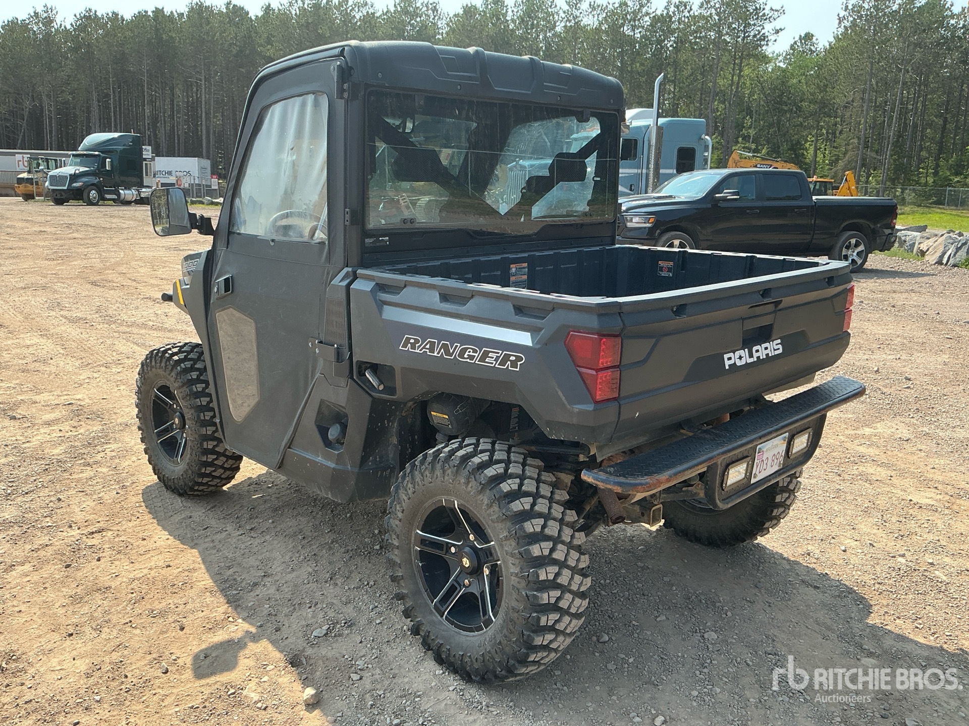 General Appearance with Picture, Left Rear Corner