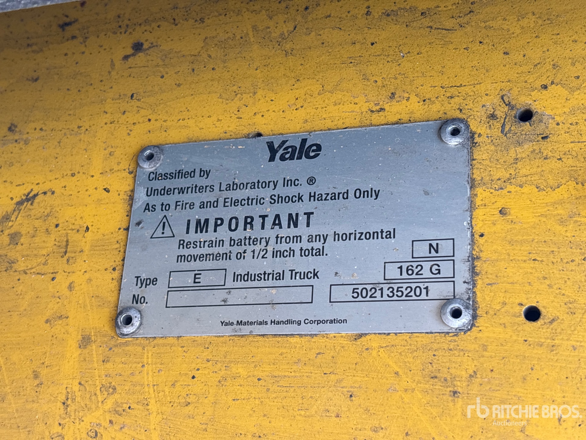 2011 Yale OS030BEN24TE105
