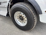Underbody with Right Steer Tire