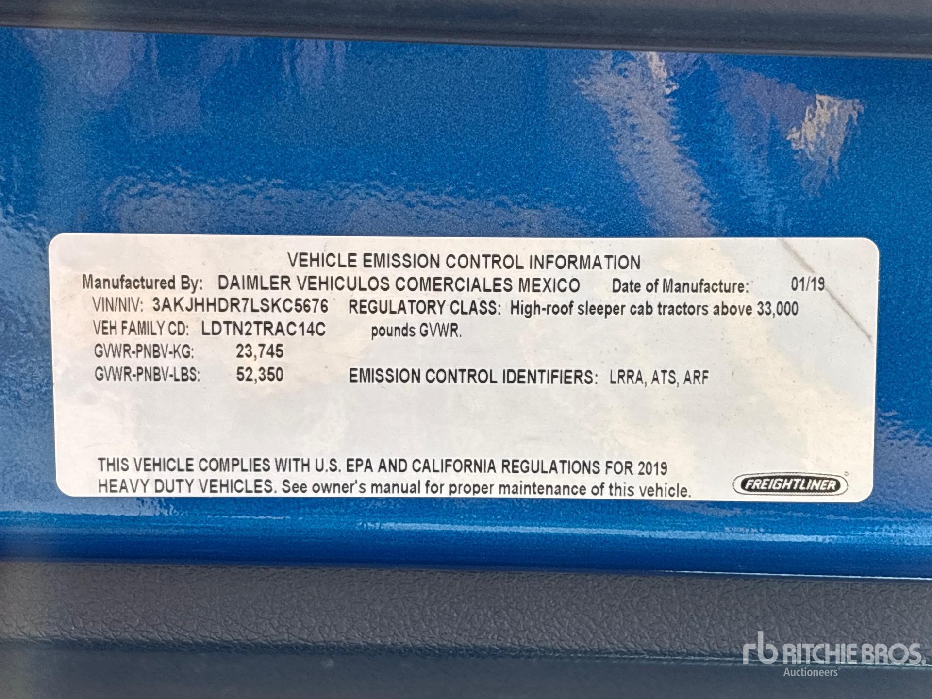2020 Freightliner CASCADIA 126