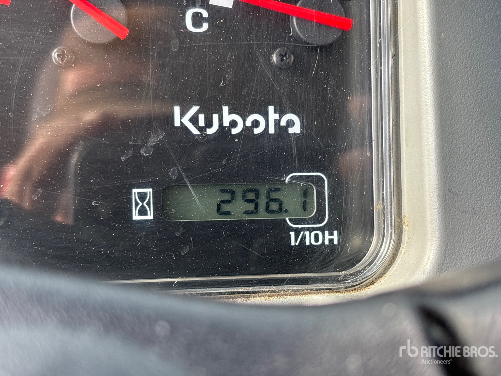 General Appearance with Hour Meter / Odometer