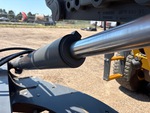 Hydraulics with Saddle Positioning Cylinder