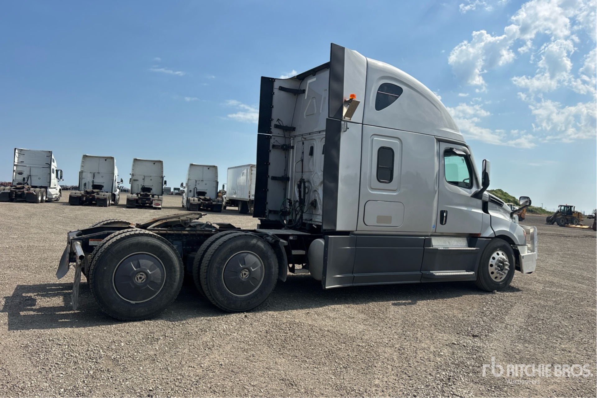 2024 Freightliner CASCADIA 126