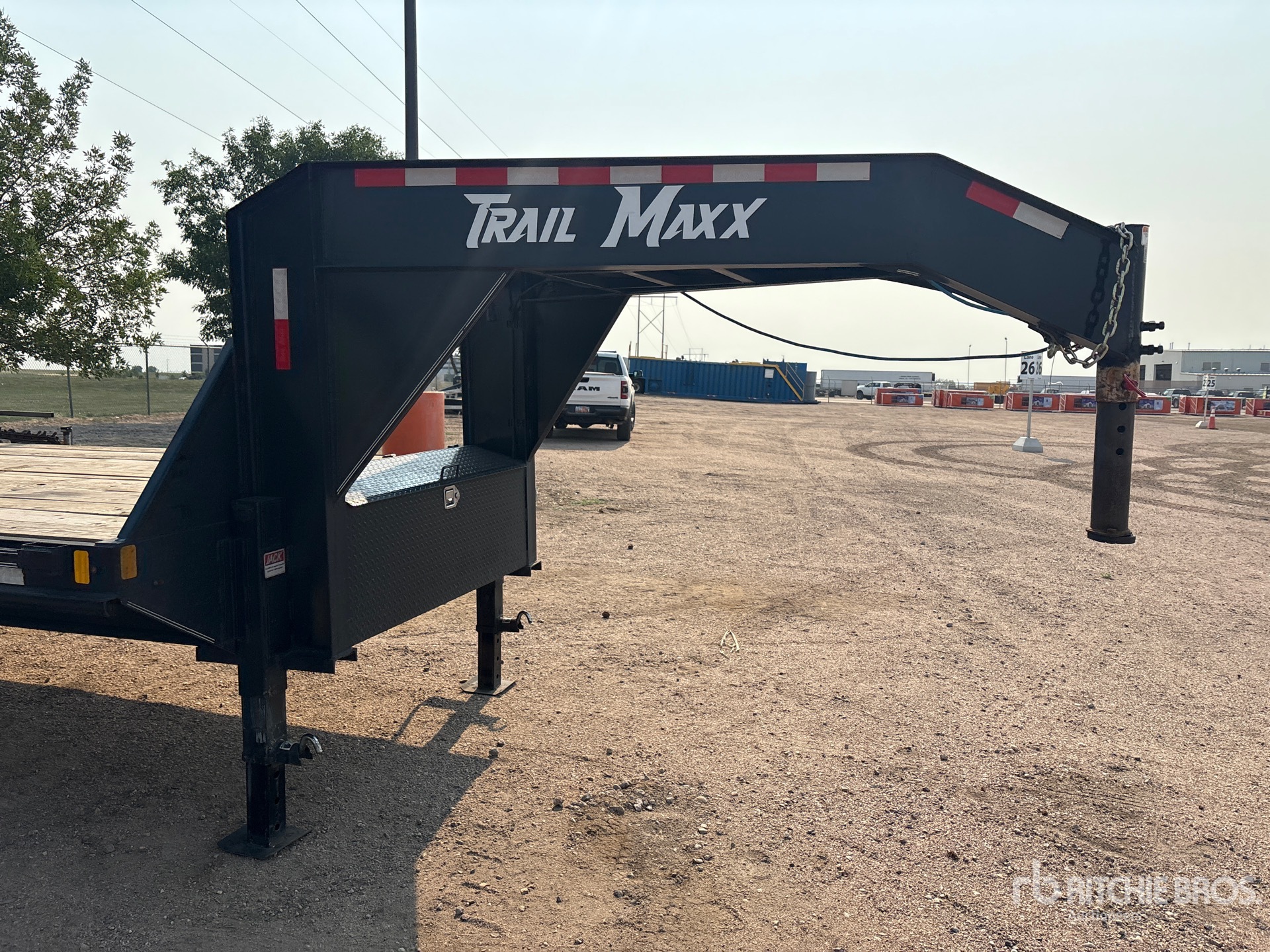 2026 TRAIL MAXX 40 ft T/A Gooseneck