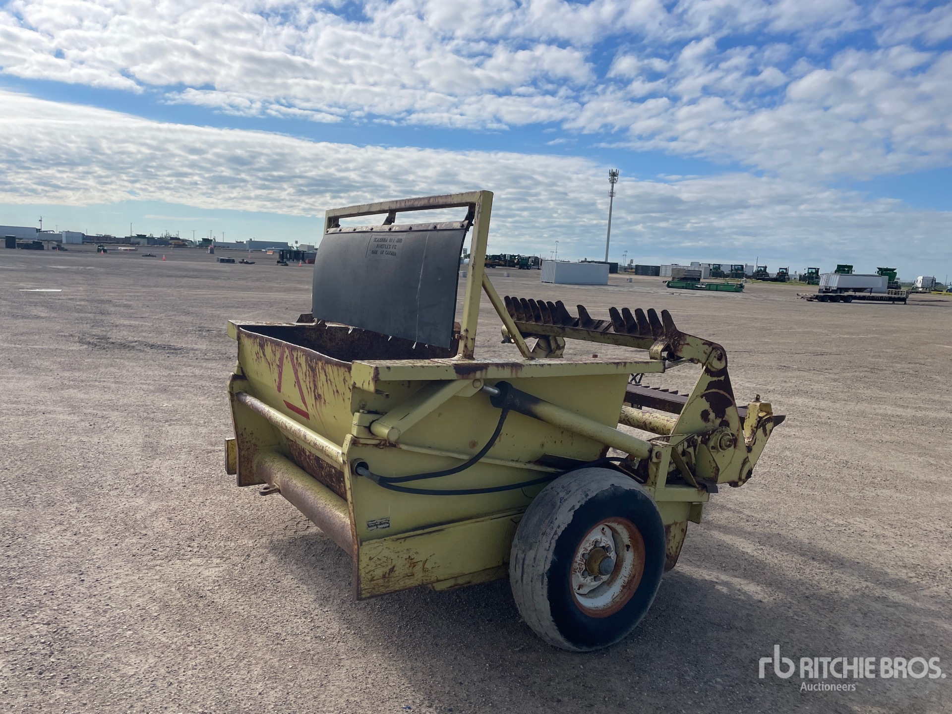General Appearance with Picture, Right Rear Corner