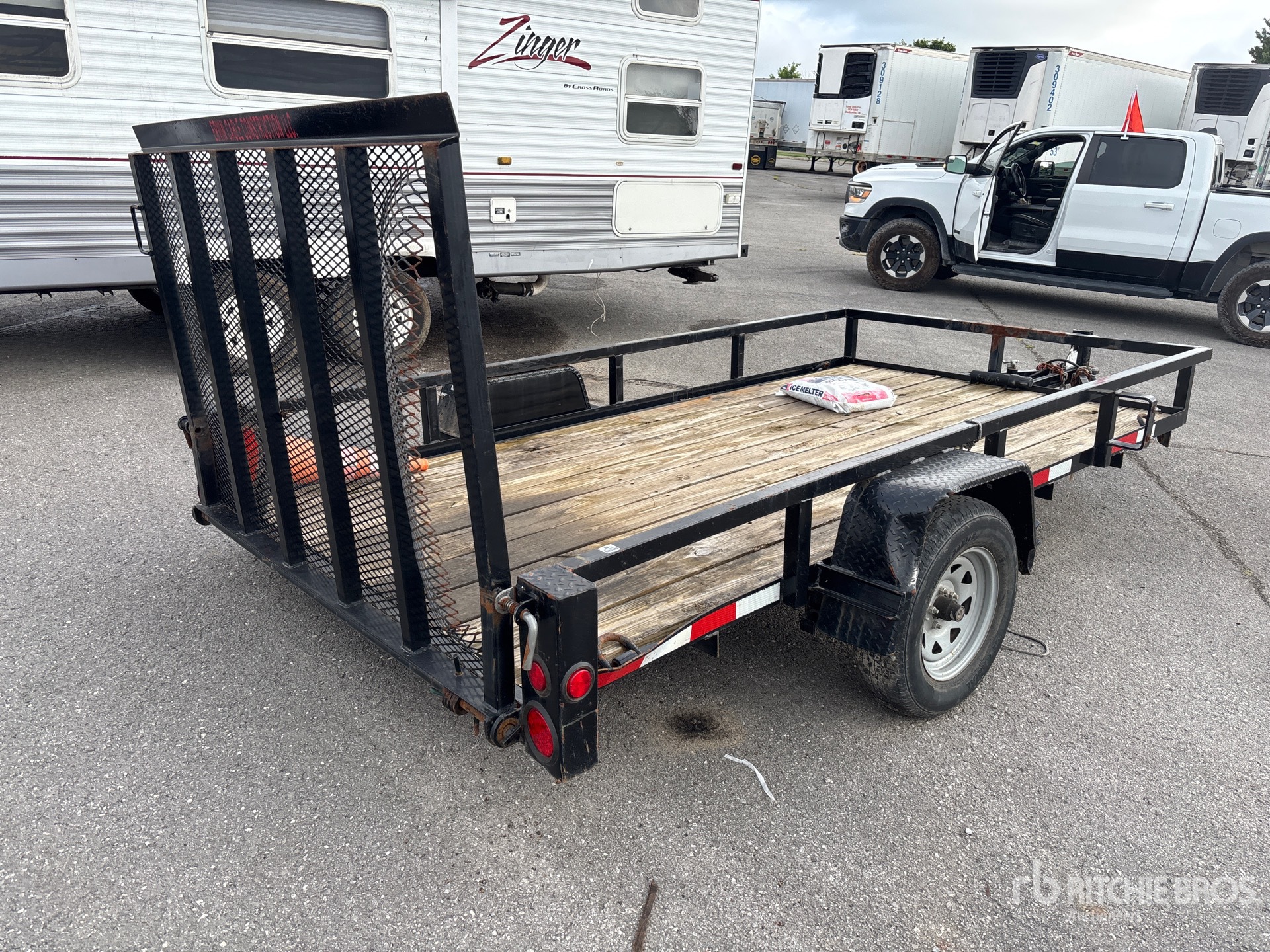 General Appearance with Picture, Right Rear Corner