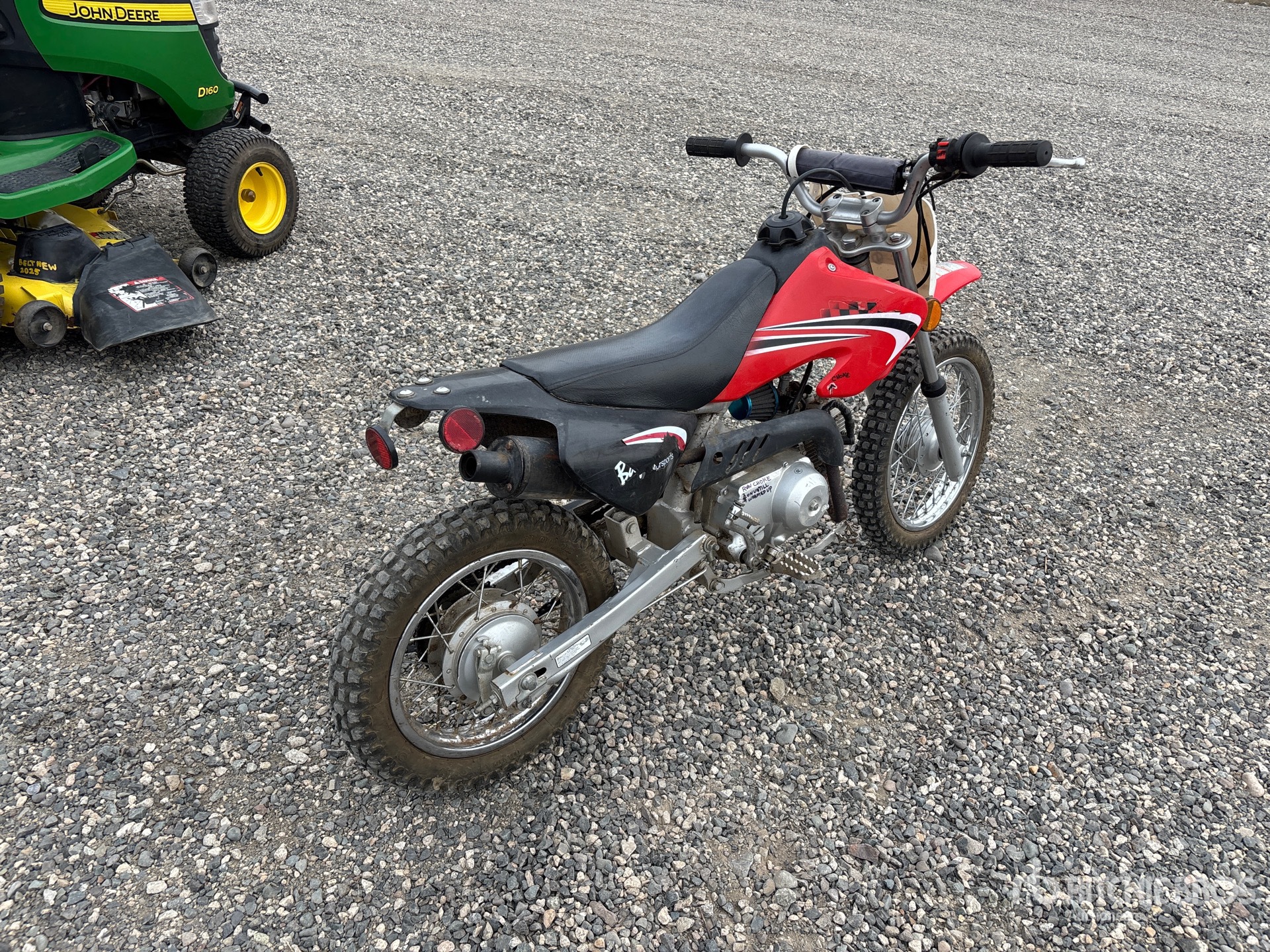 General Appearance with Picture, Right Rear Corner