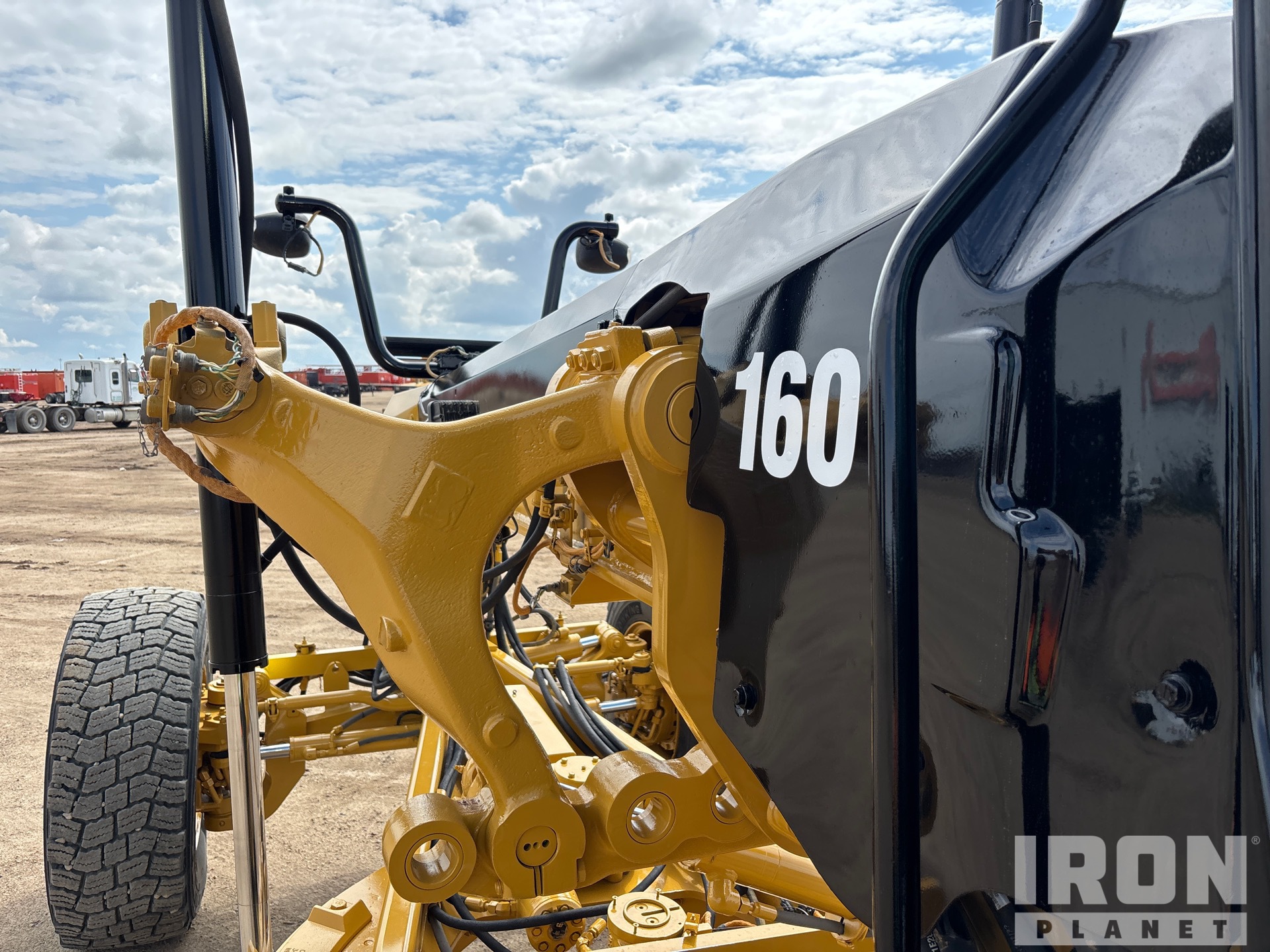 2016 Caterpillar 160M