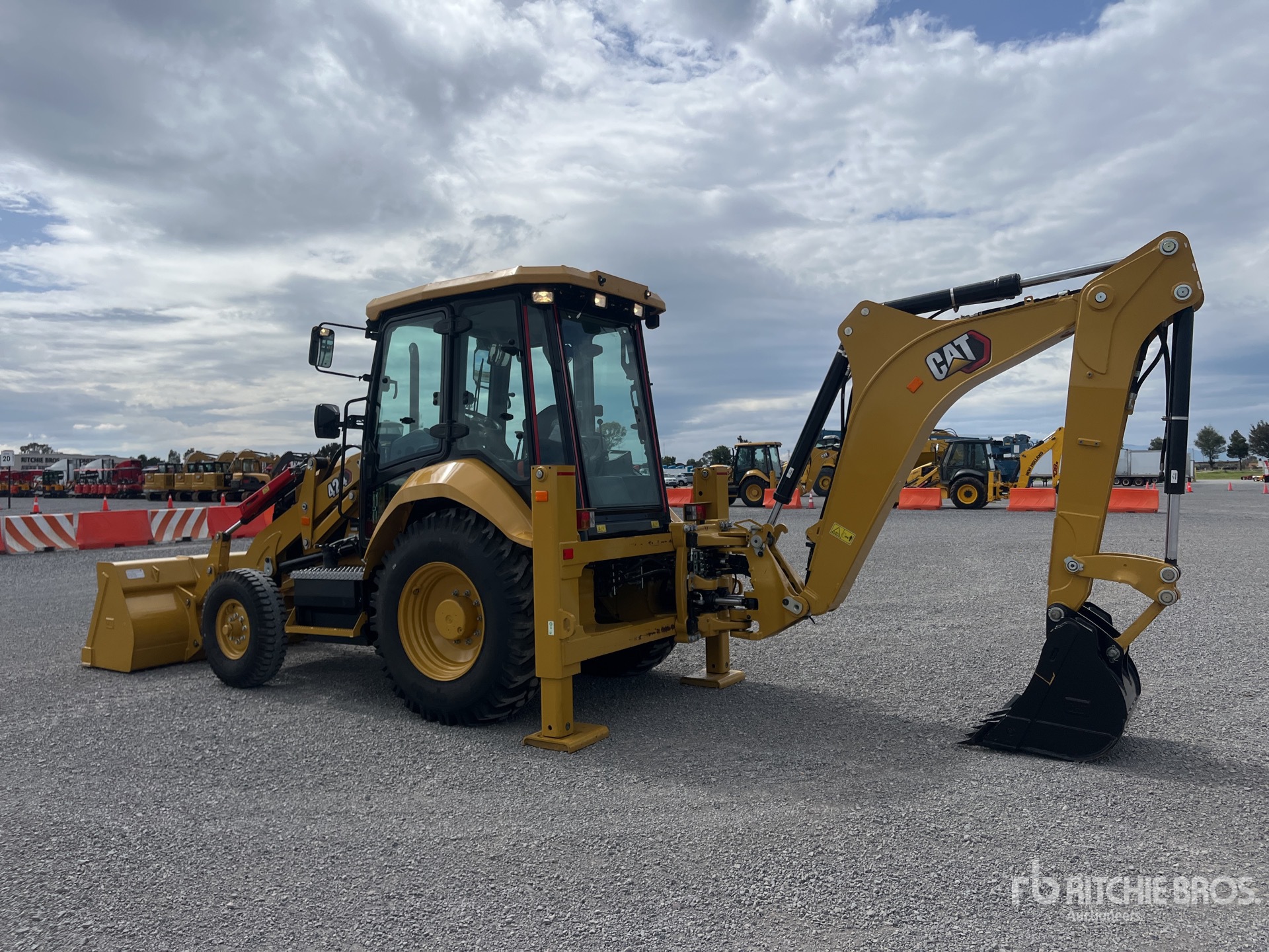 2026 Caterpillar 424