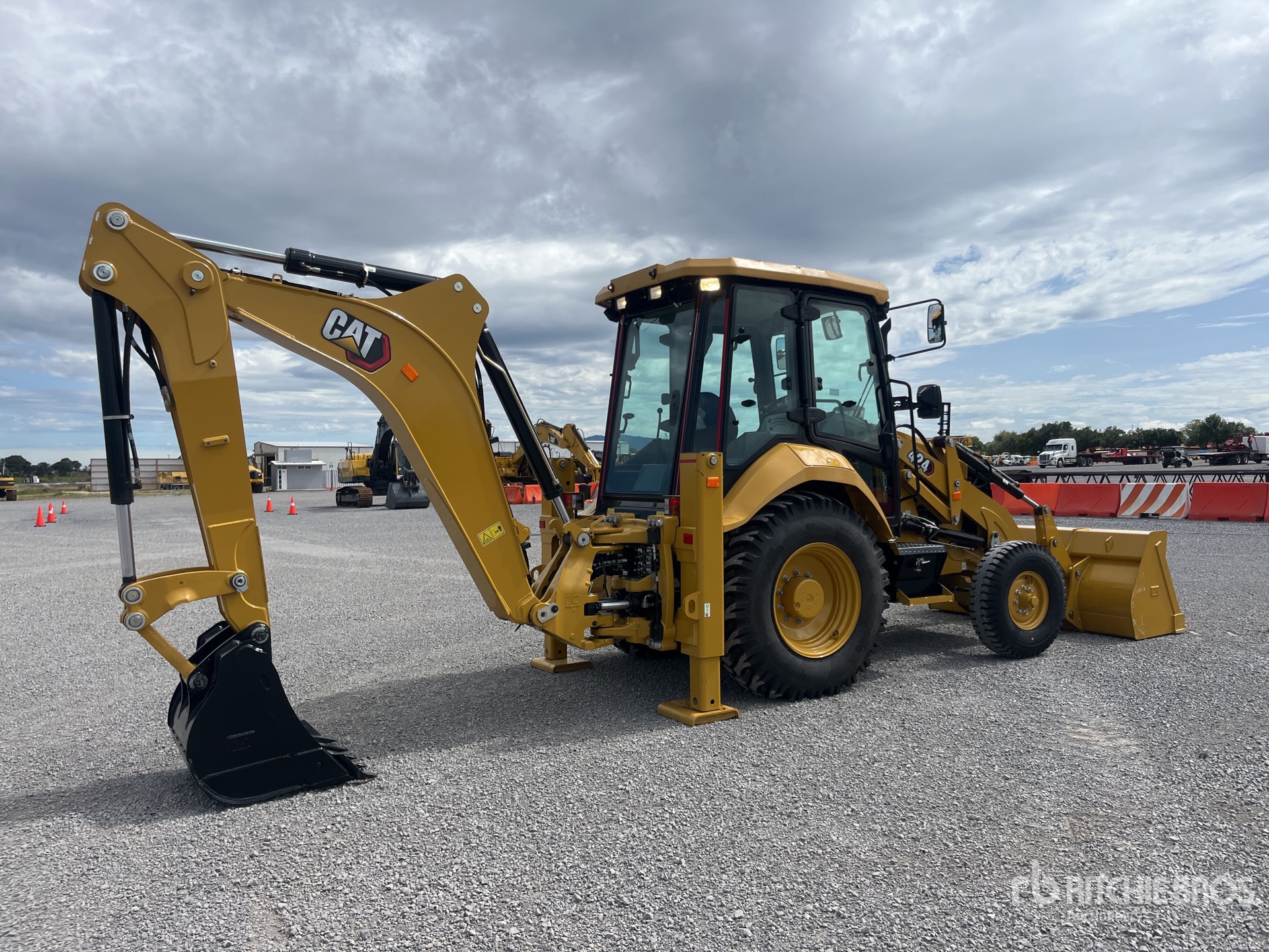 2026 Caterpillar 424