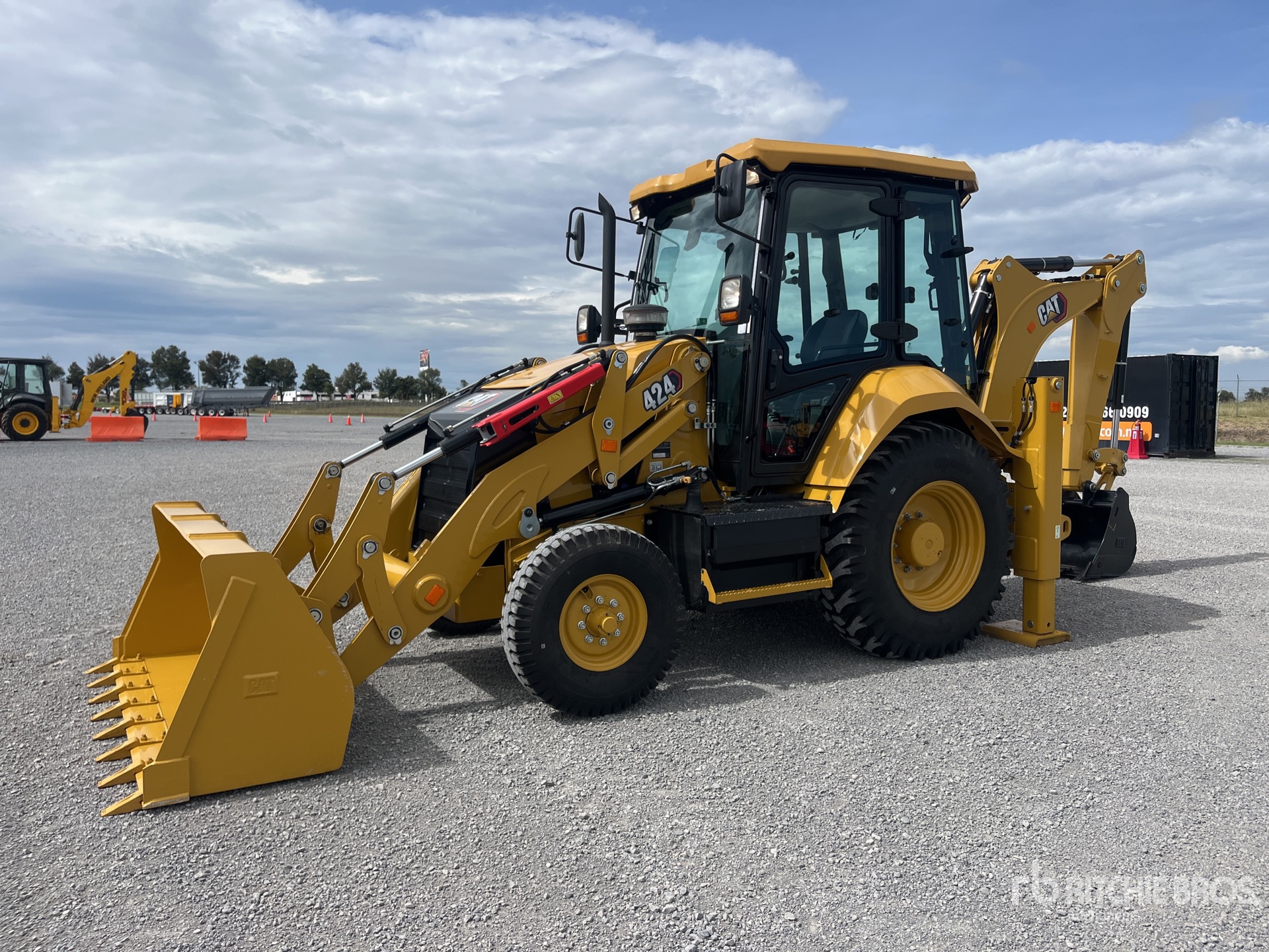 Photo of 2026 Caterpillar 424