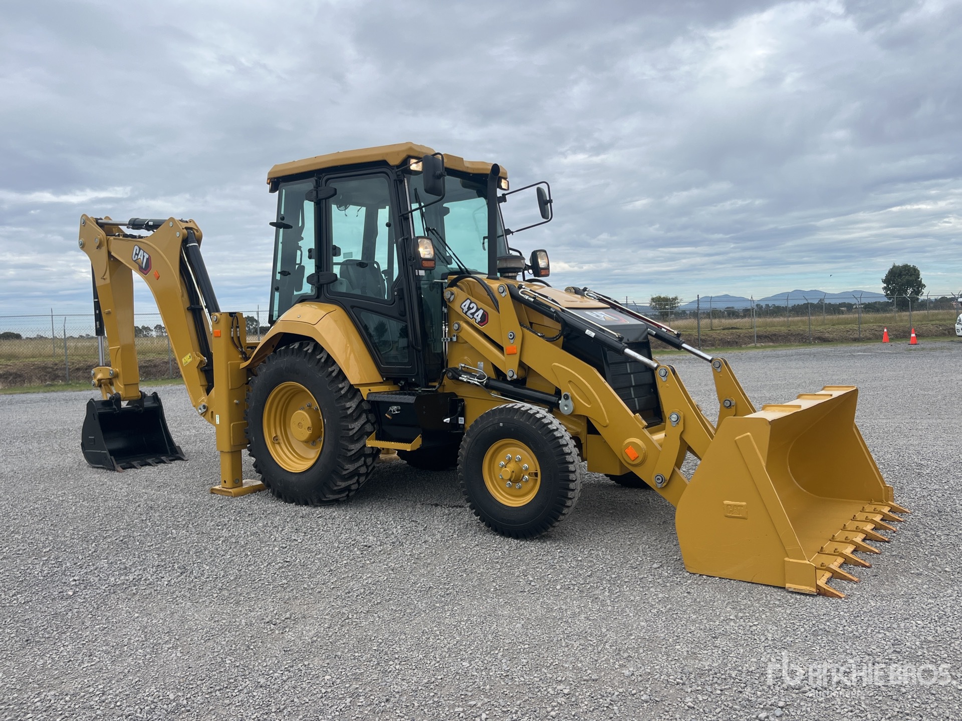 2026 Caterpillar 424