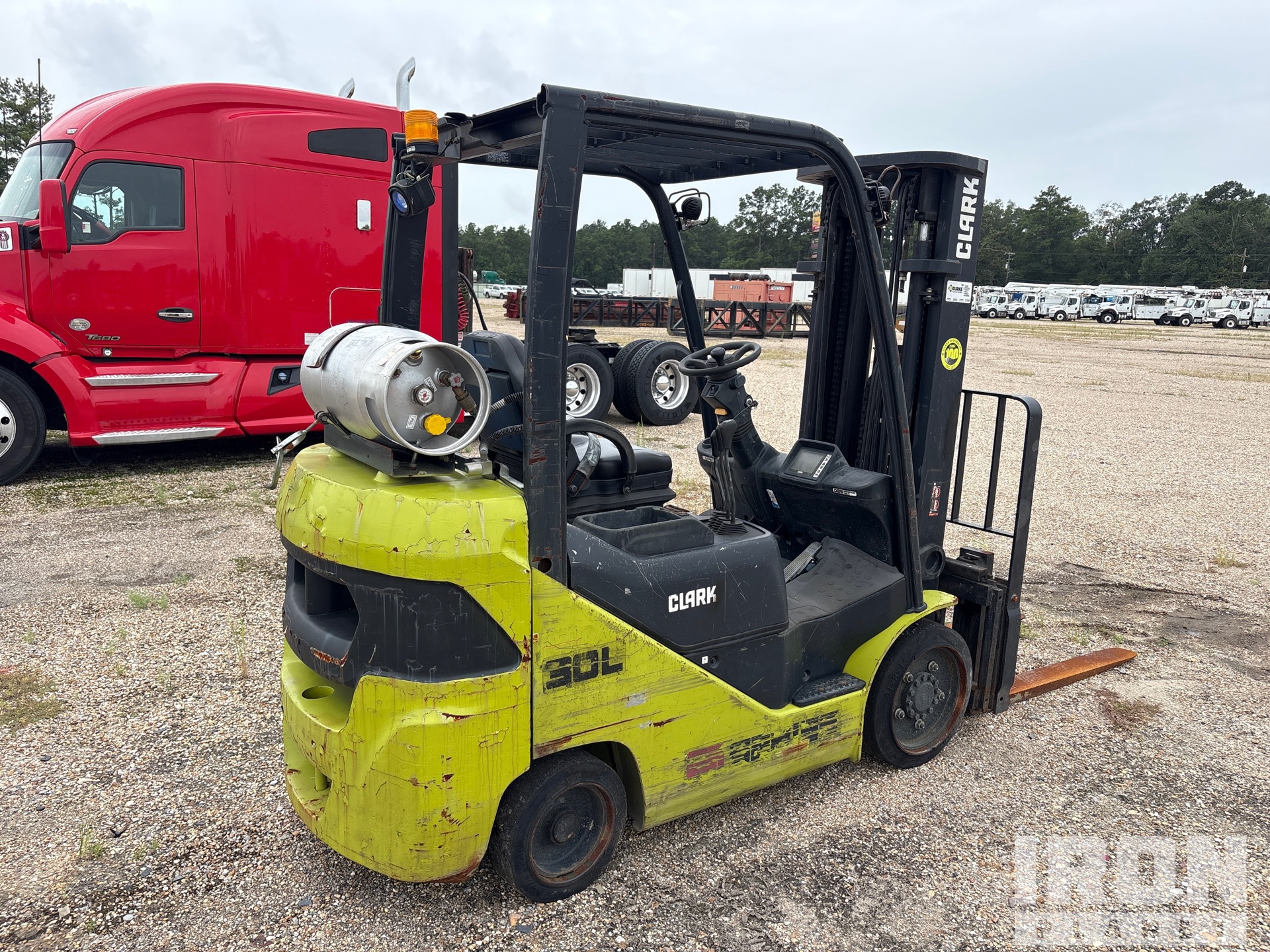 General Appearance - Lift Truck* with Imagen: esquina trasera derecha