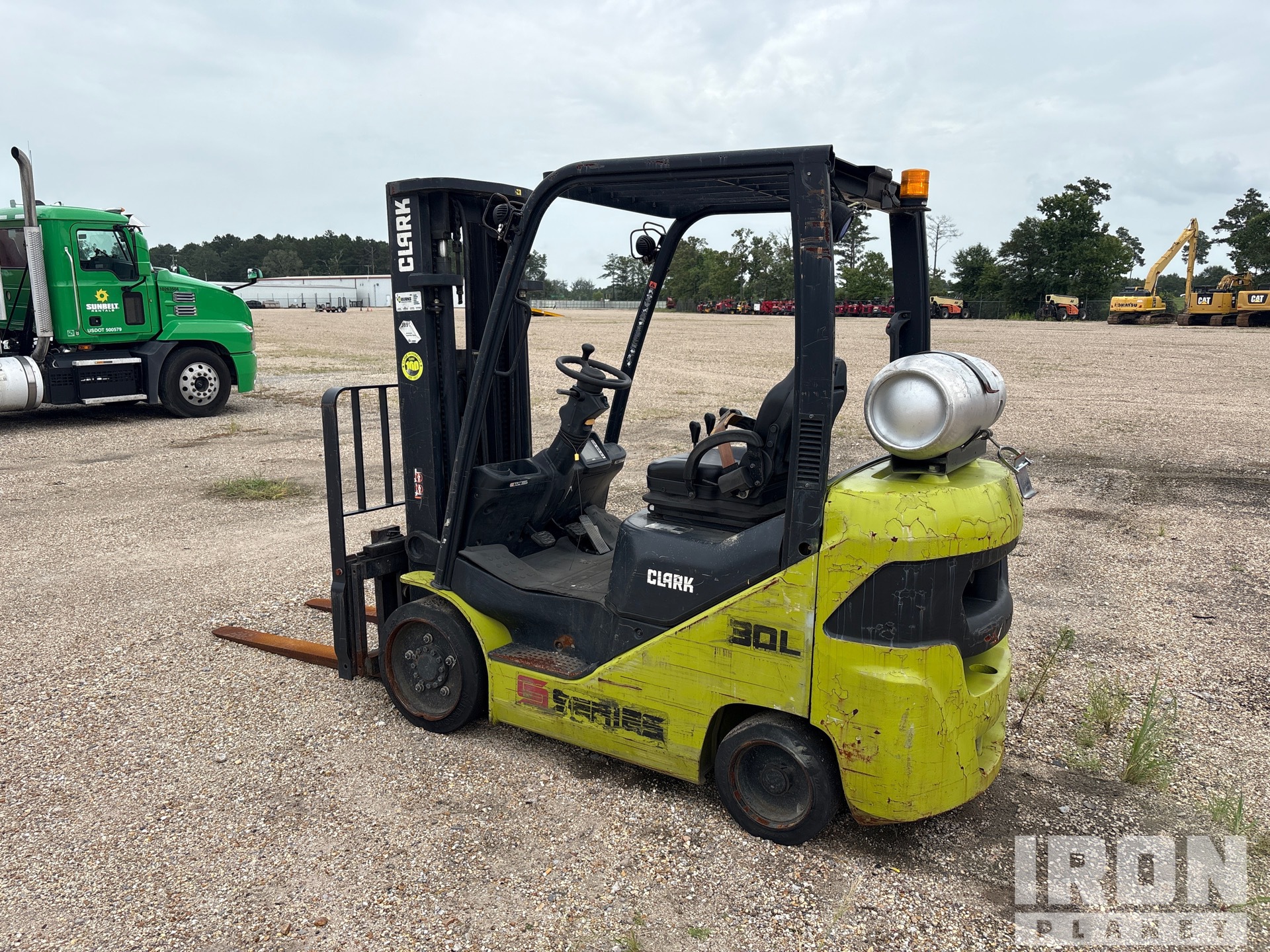 General Appearance - Lift Truck* with Imagen: esquina trasera izquierda