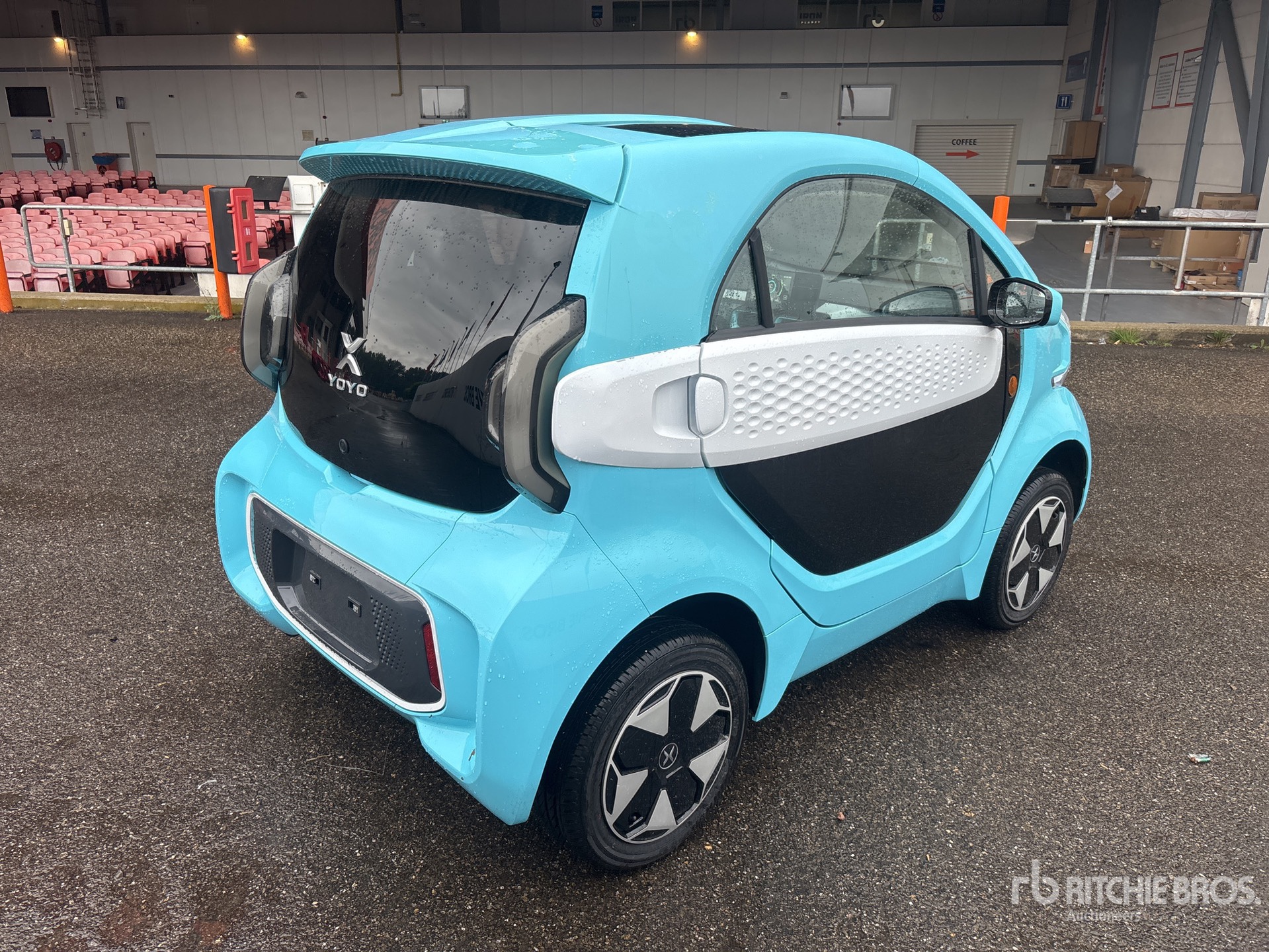 General Appearance with Picture, Right Rear Corner