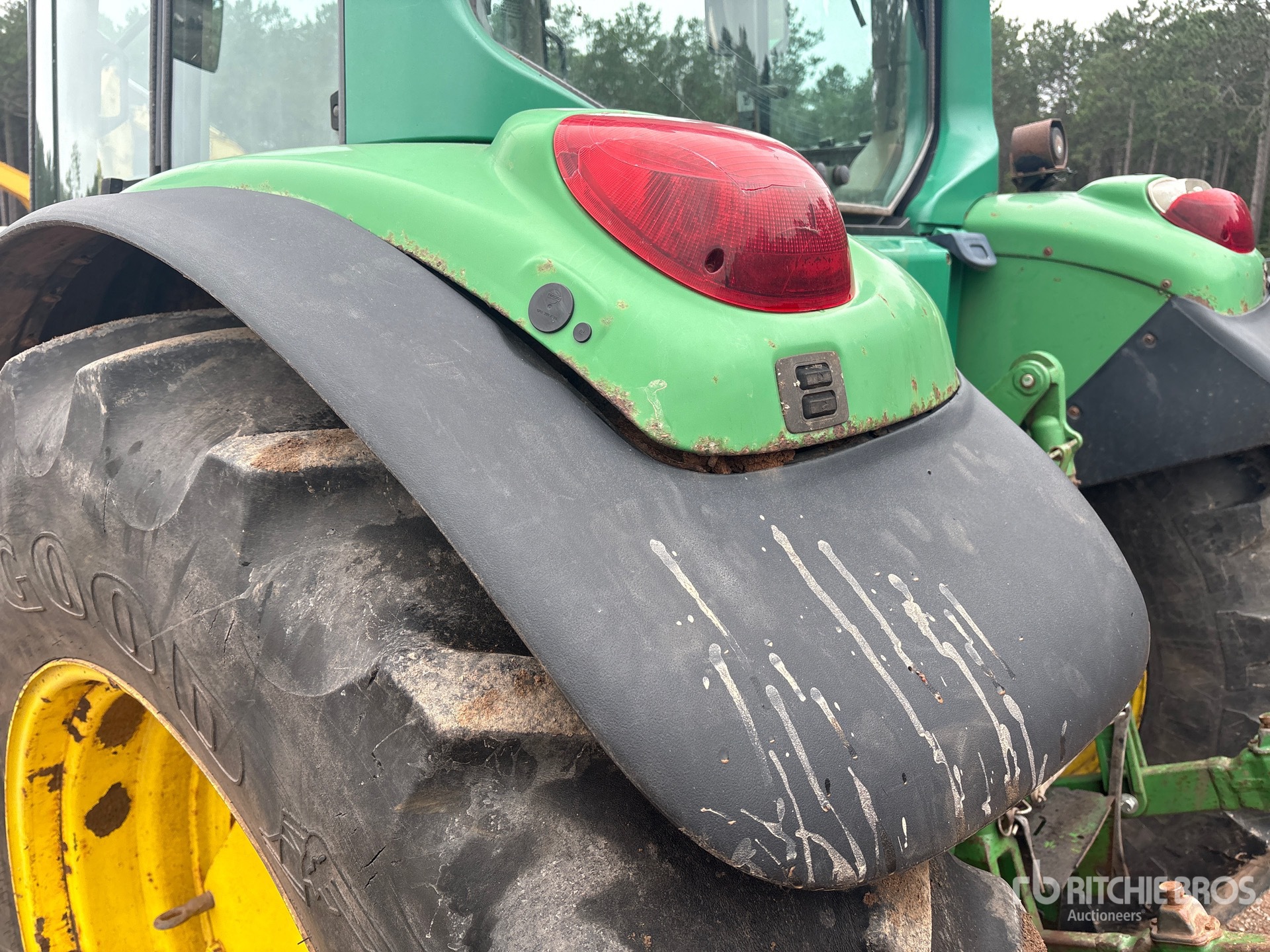 2005 John Deere 6420