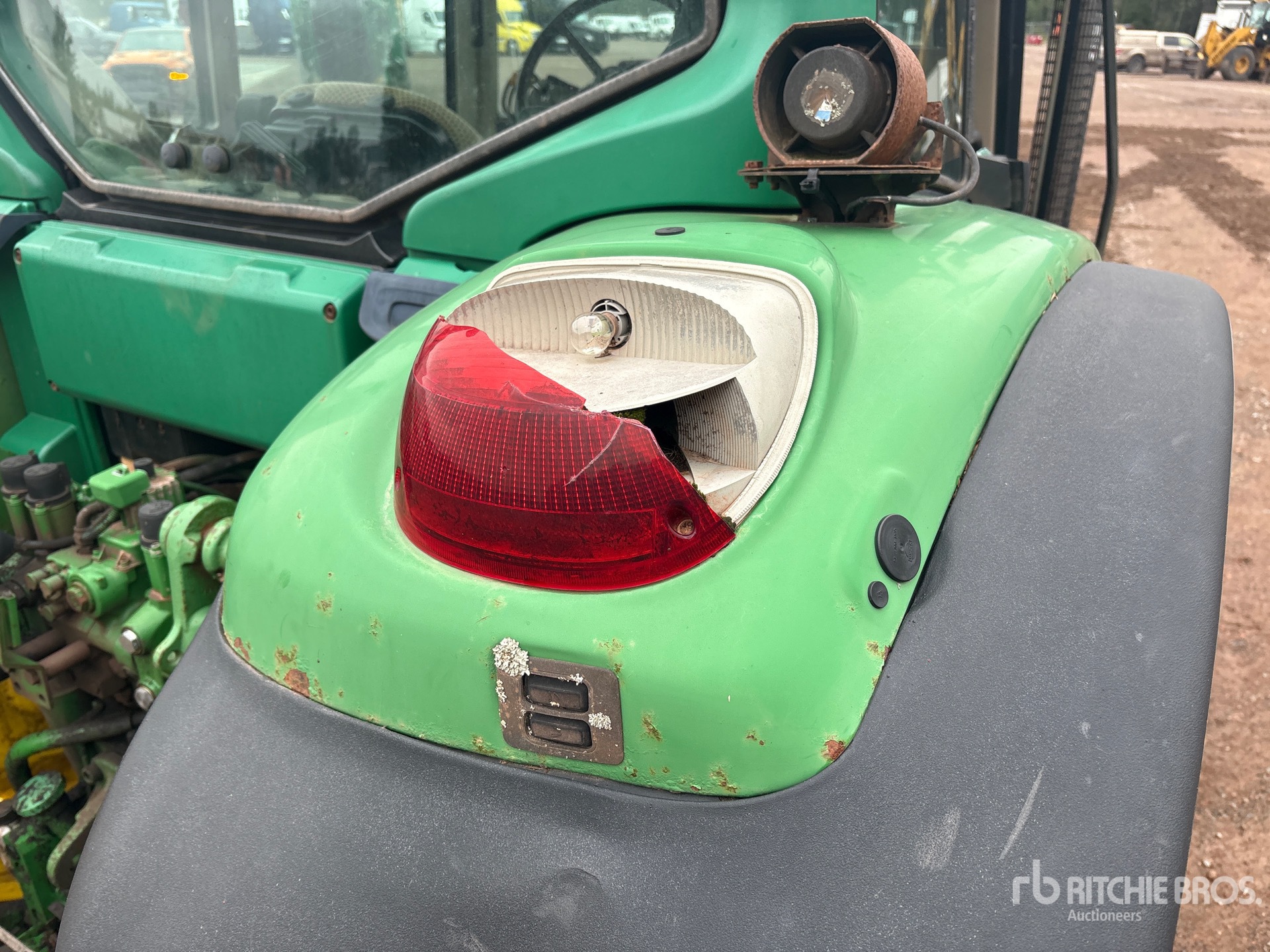 2005 John Deere 6420