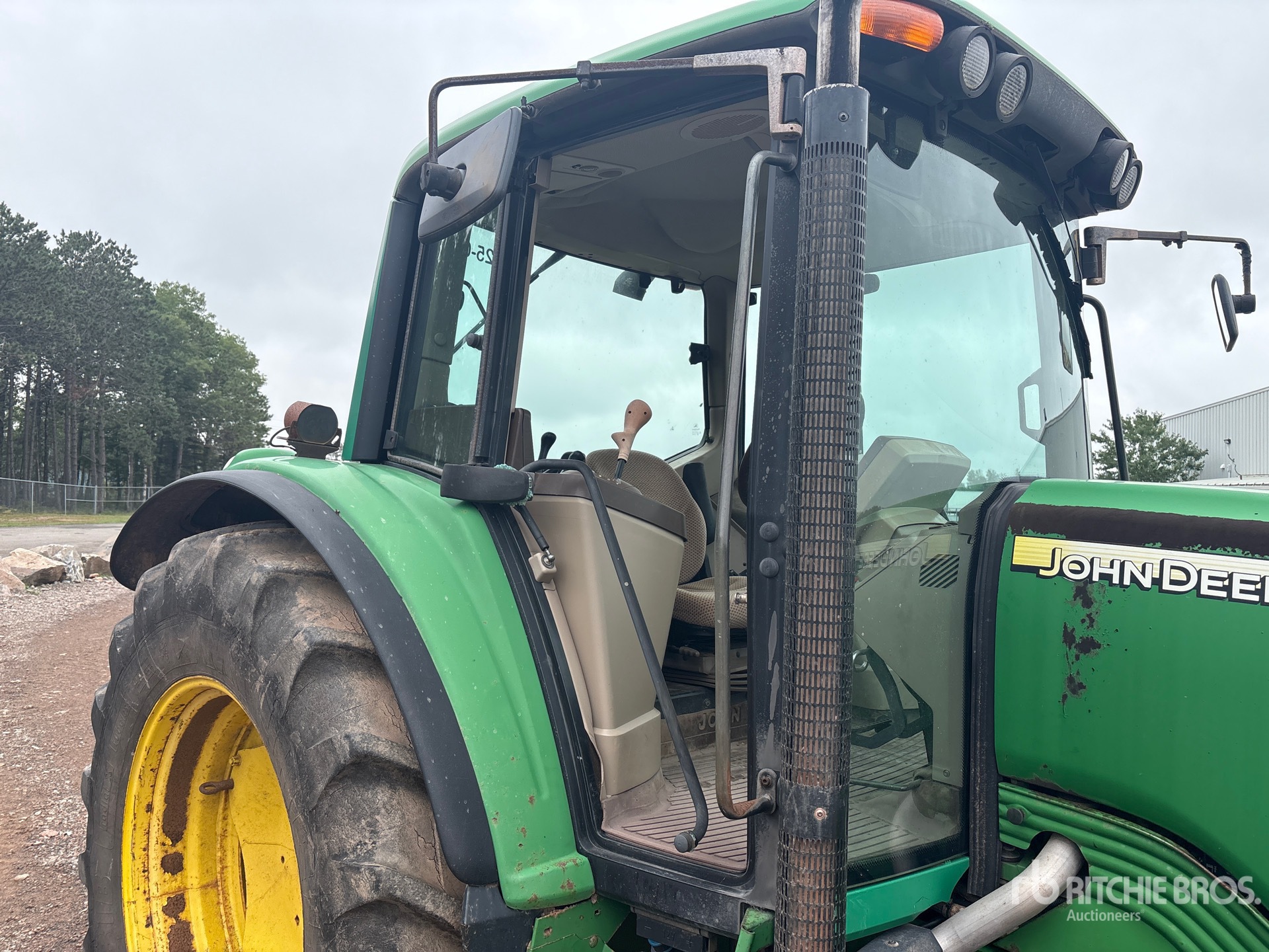 2005 John Deere 6420