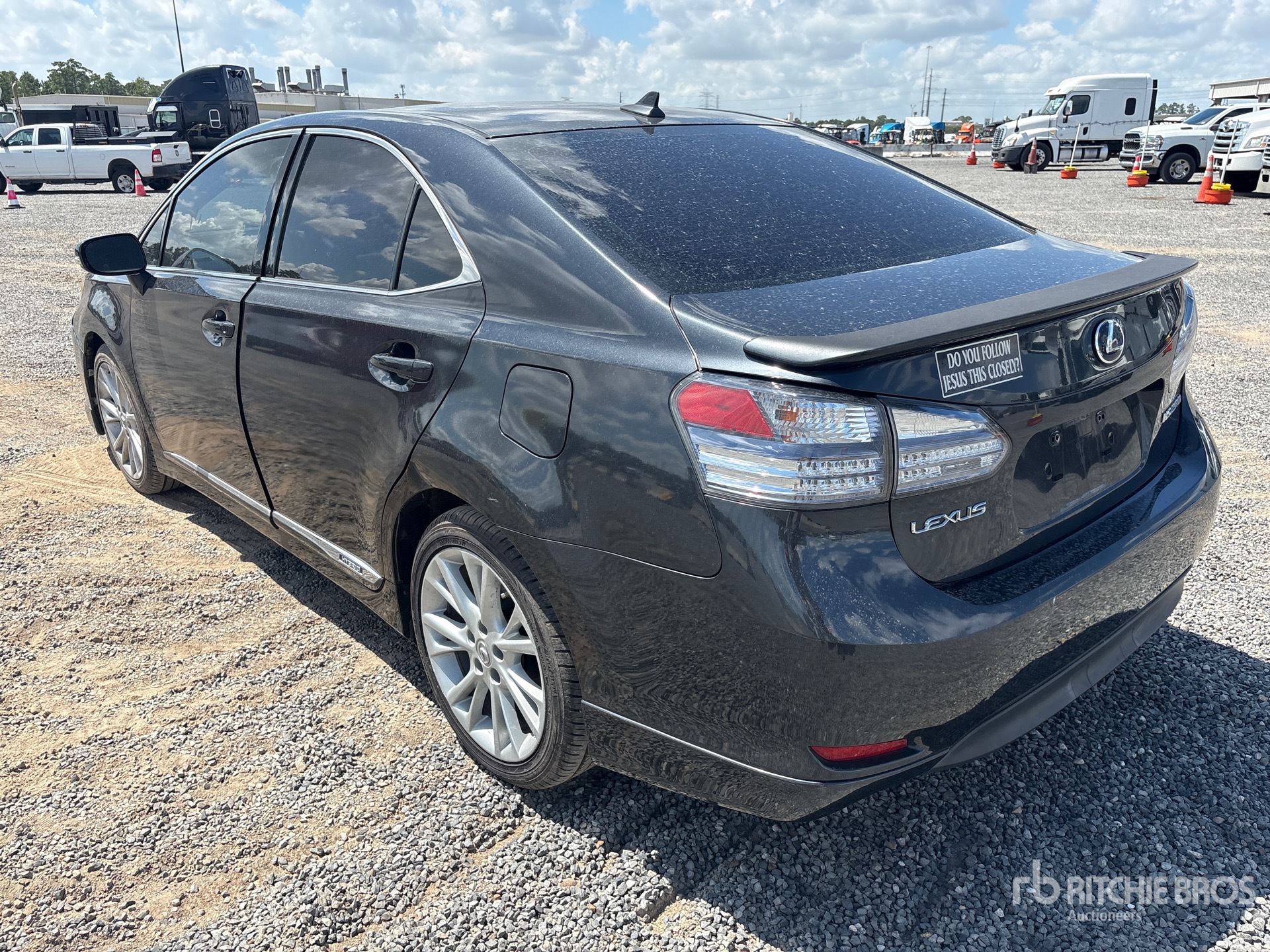 General Appearance with Picture, Left Rear Corner