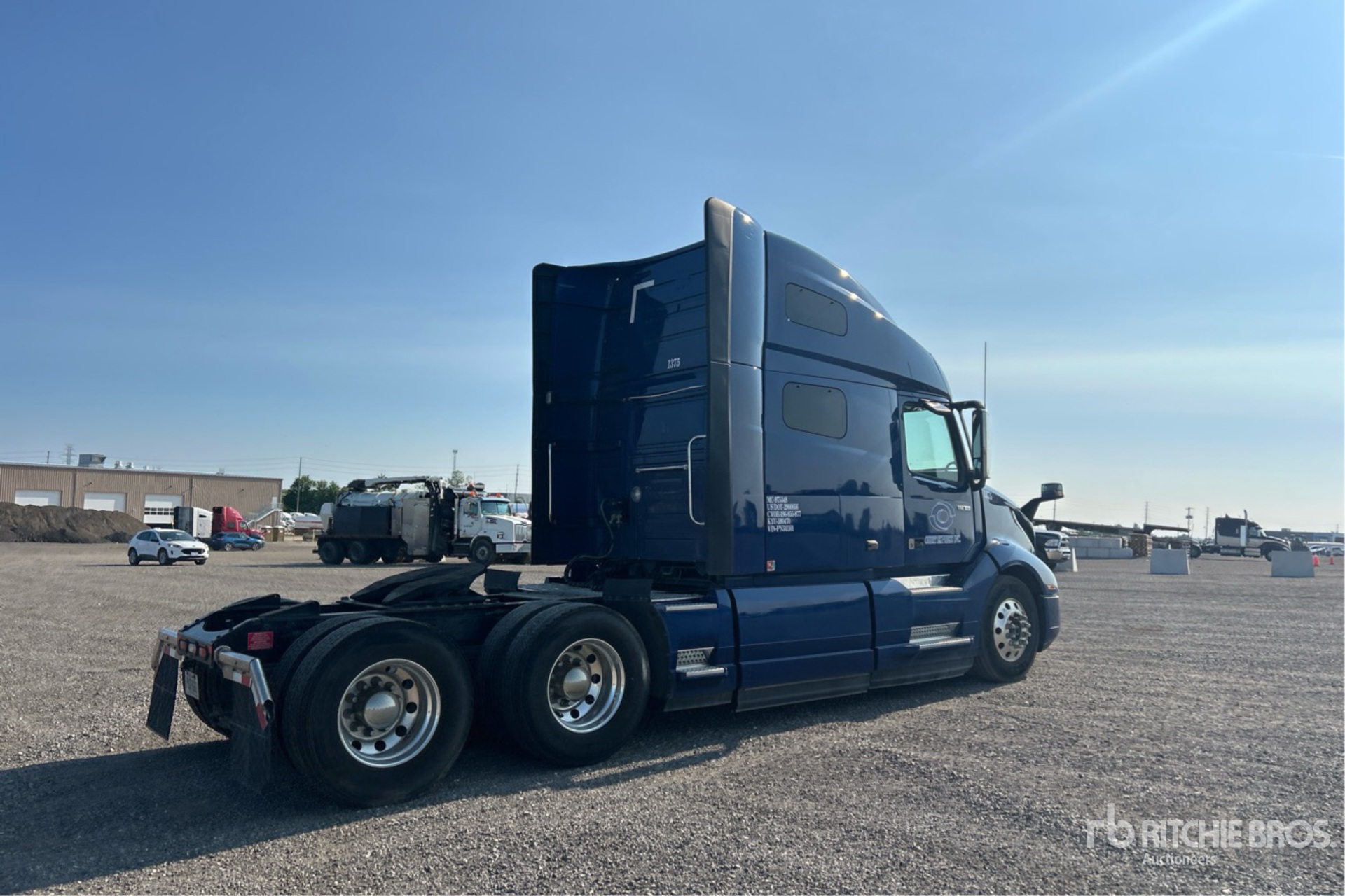 2023 Volvo VNL760