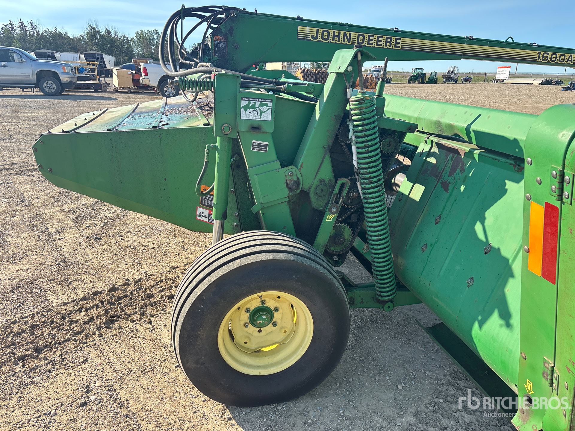 2000 John Deere MOCO 1600A